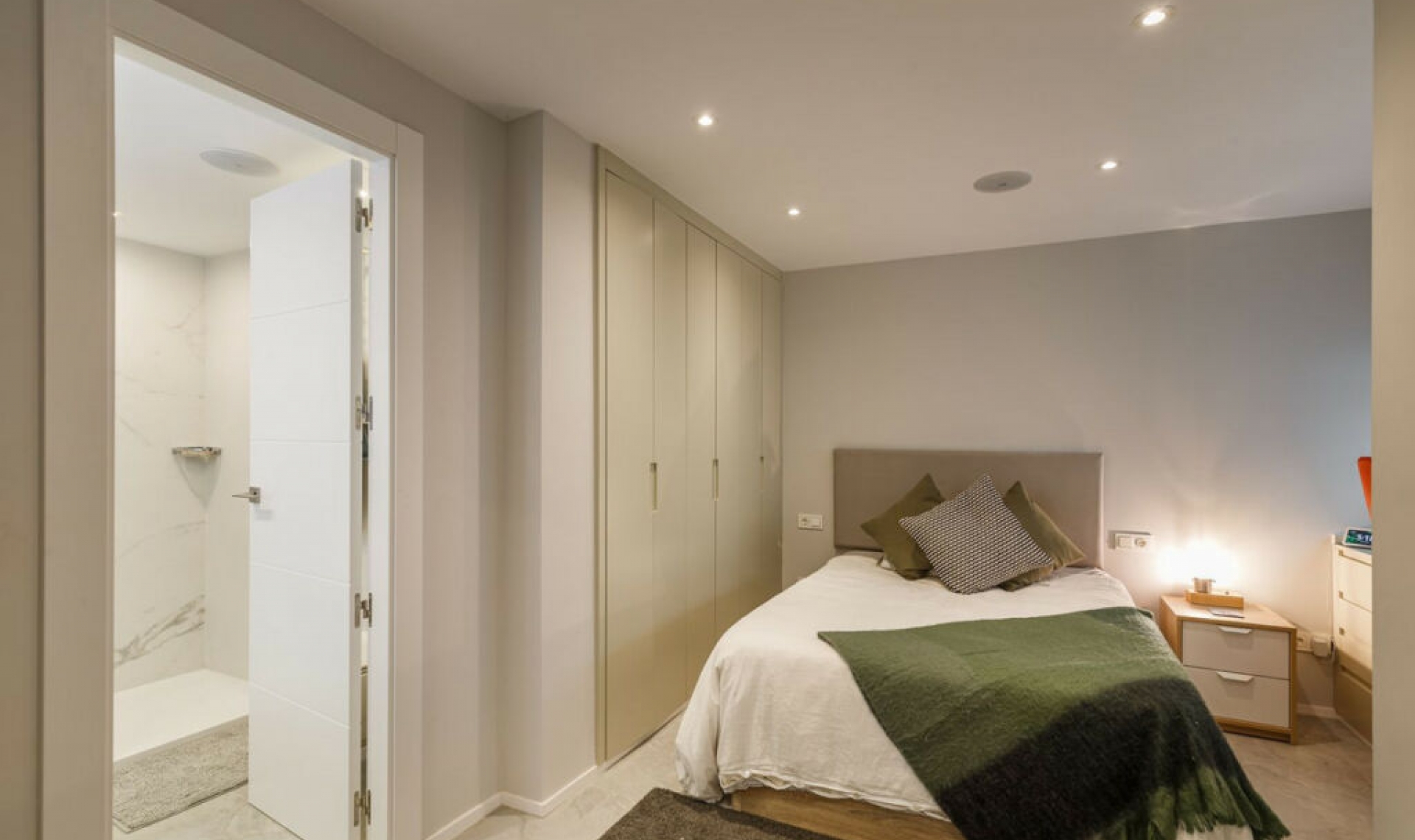 Resale - Apartment -
Marbella