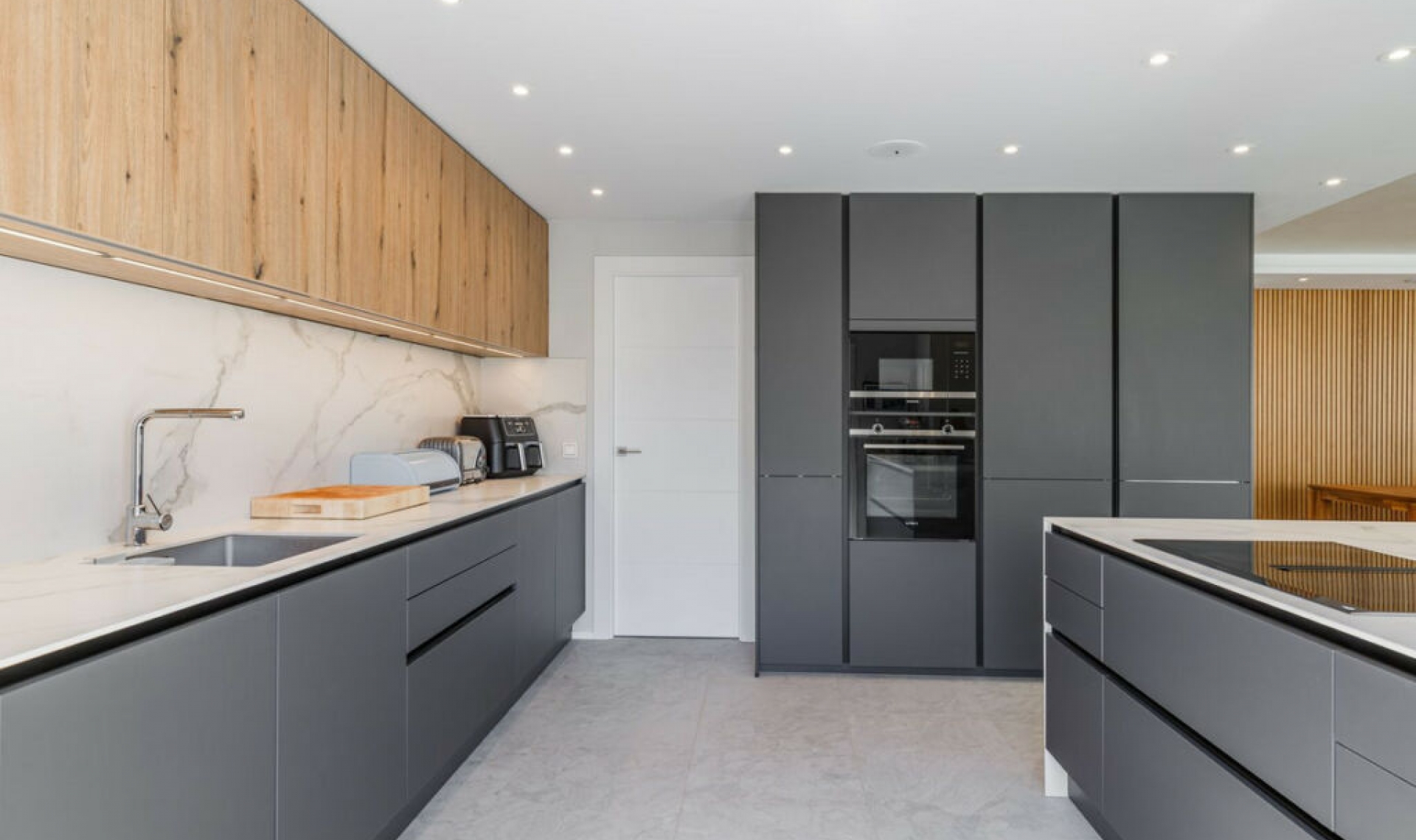 Resale - Apartment -
Marbella