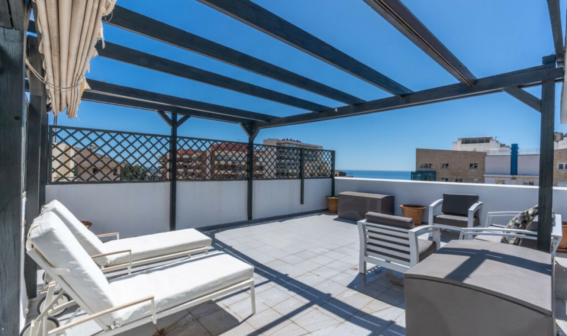 Resale - Apartment -
Marbella