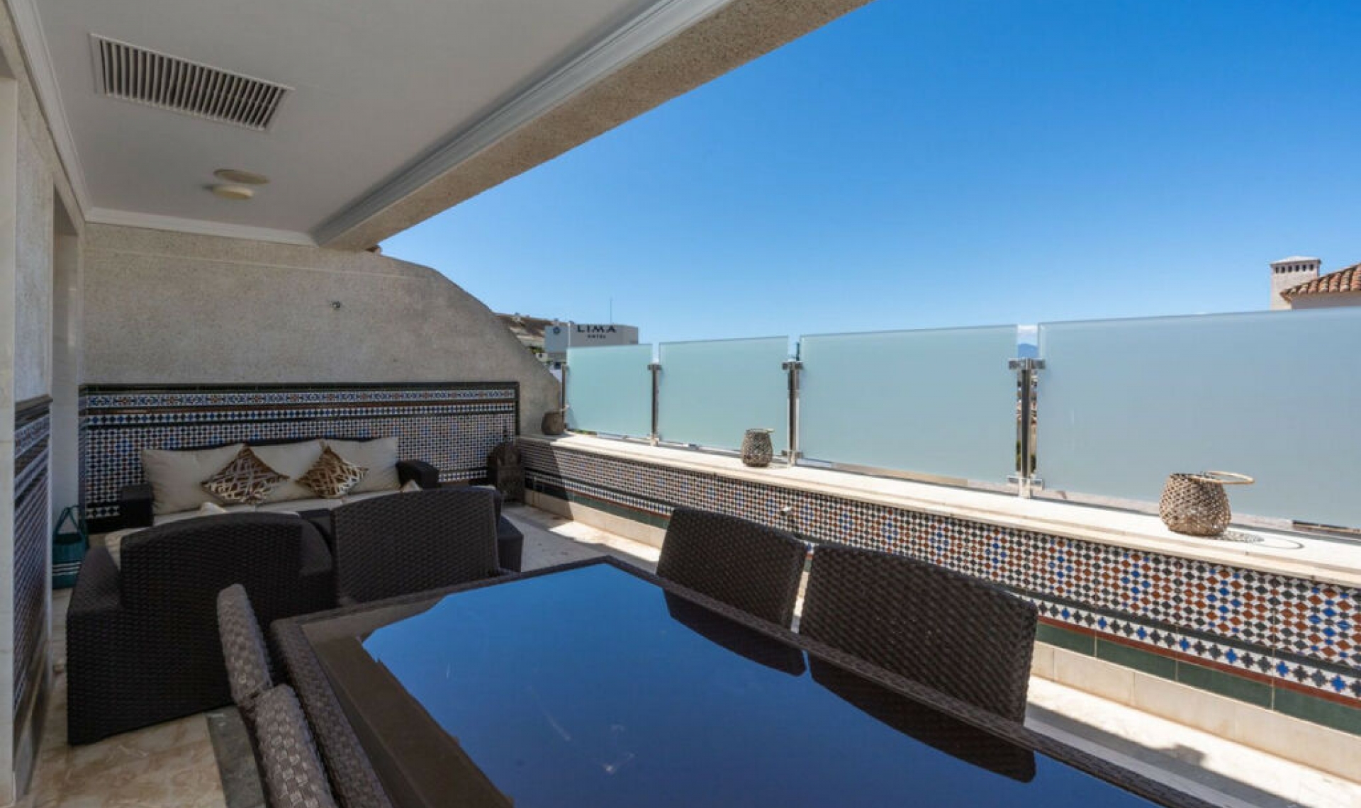 Resale - Apartment -
Marbella