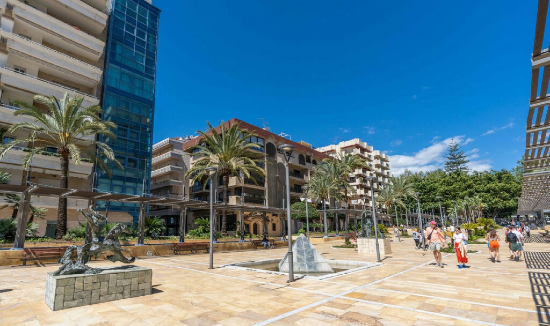 Resale - Apartment -
Marbella
