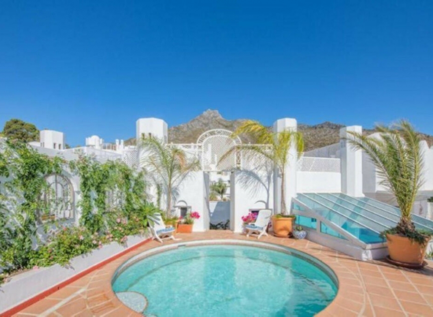Resale - Apartment -
Marbella