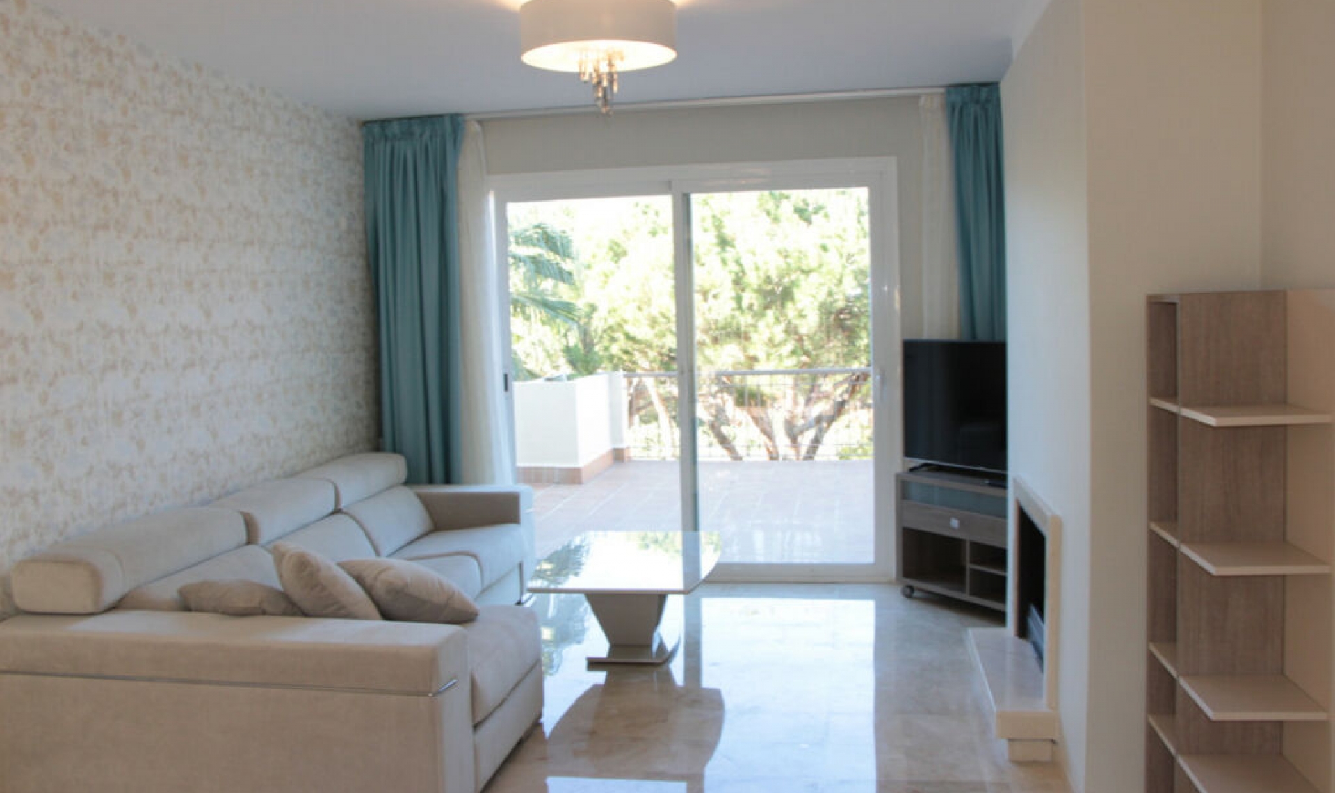 Resale - Apartment -
Marbella