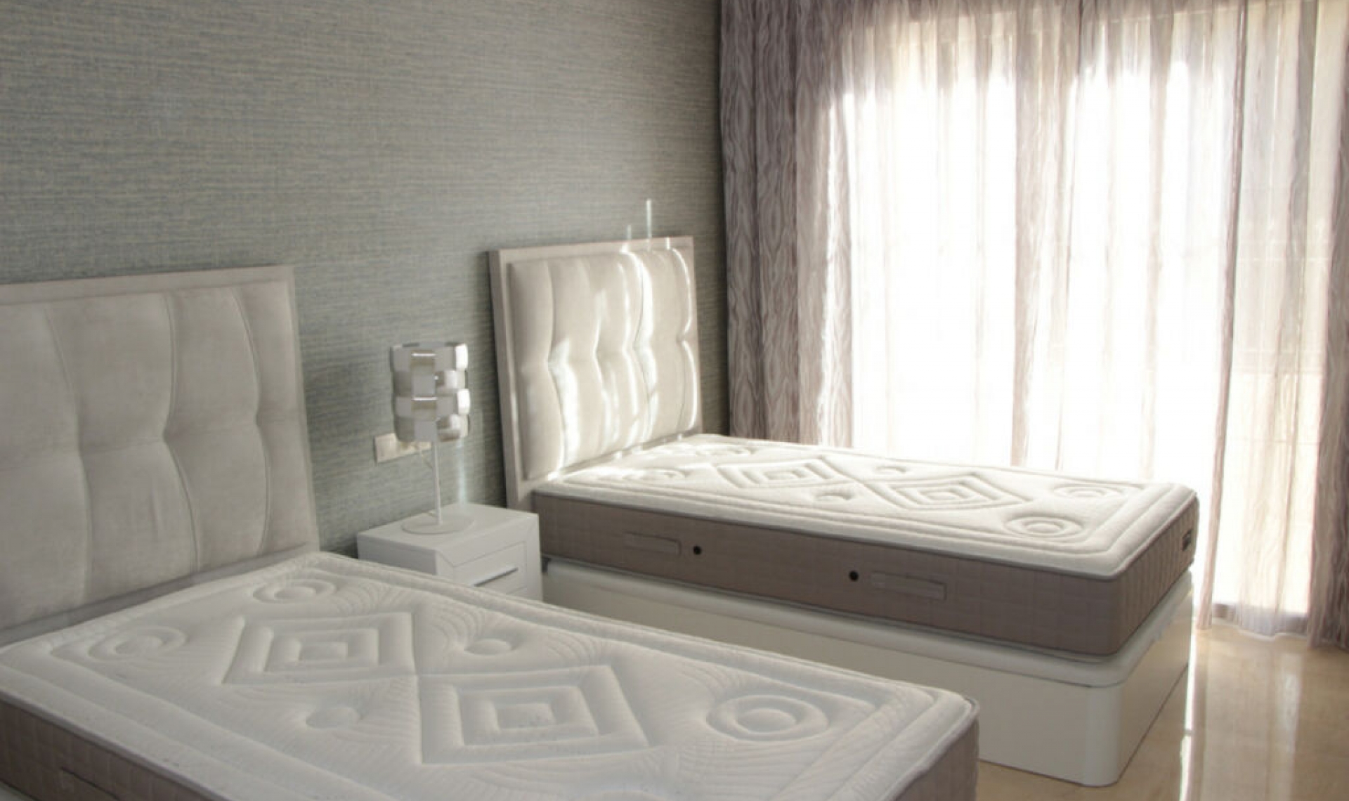 Resale - Apartment -
Marbella