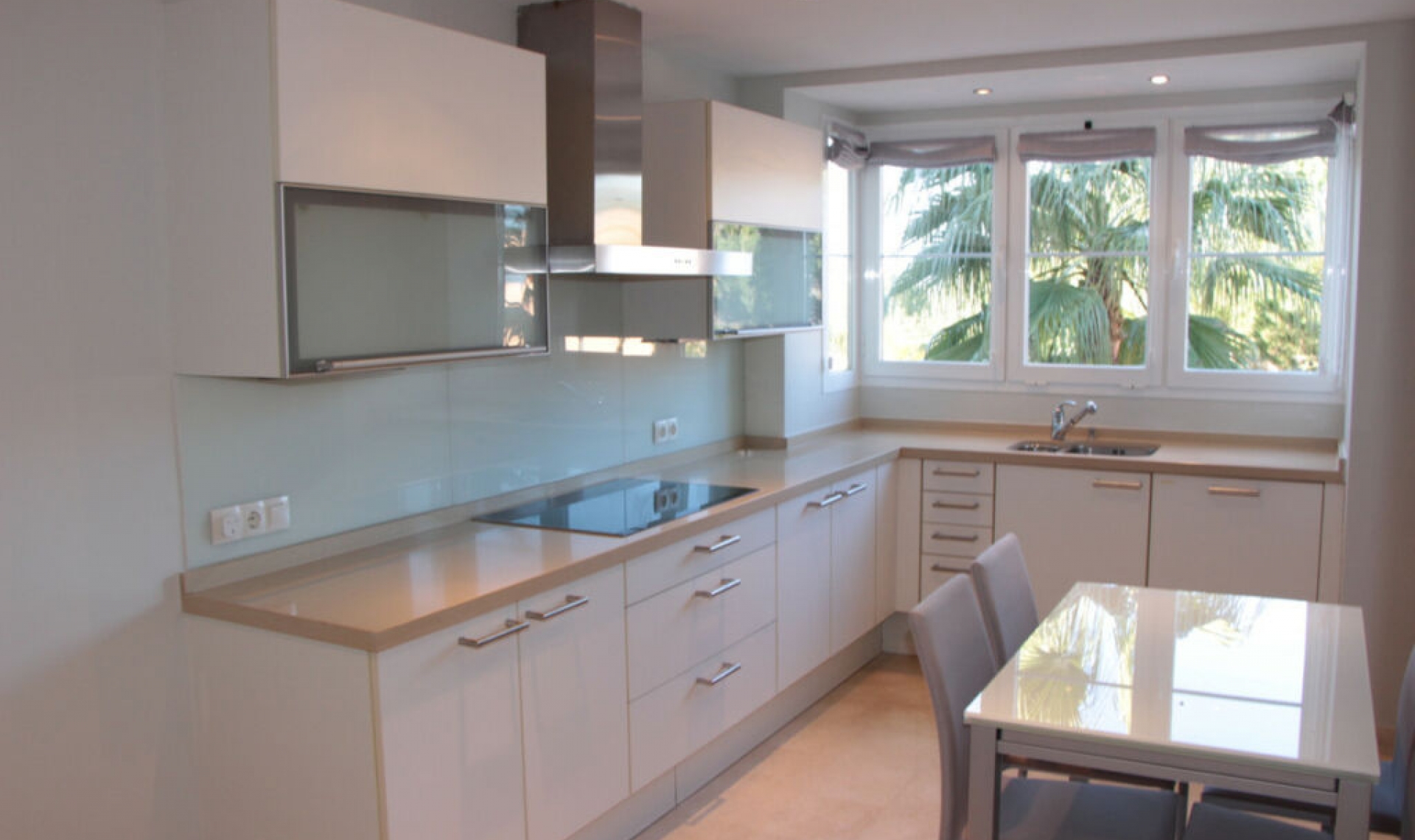 Resale - Apartment -
Marbella