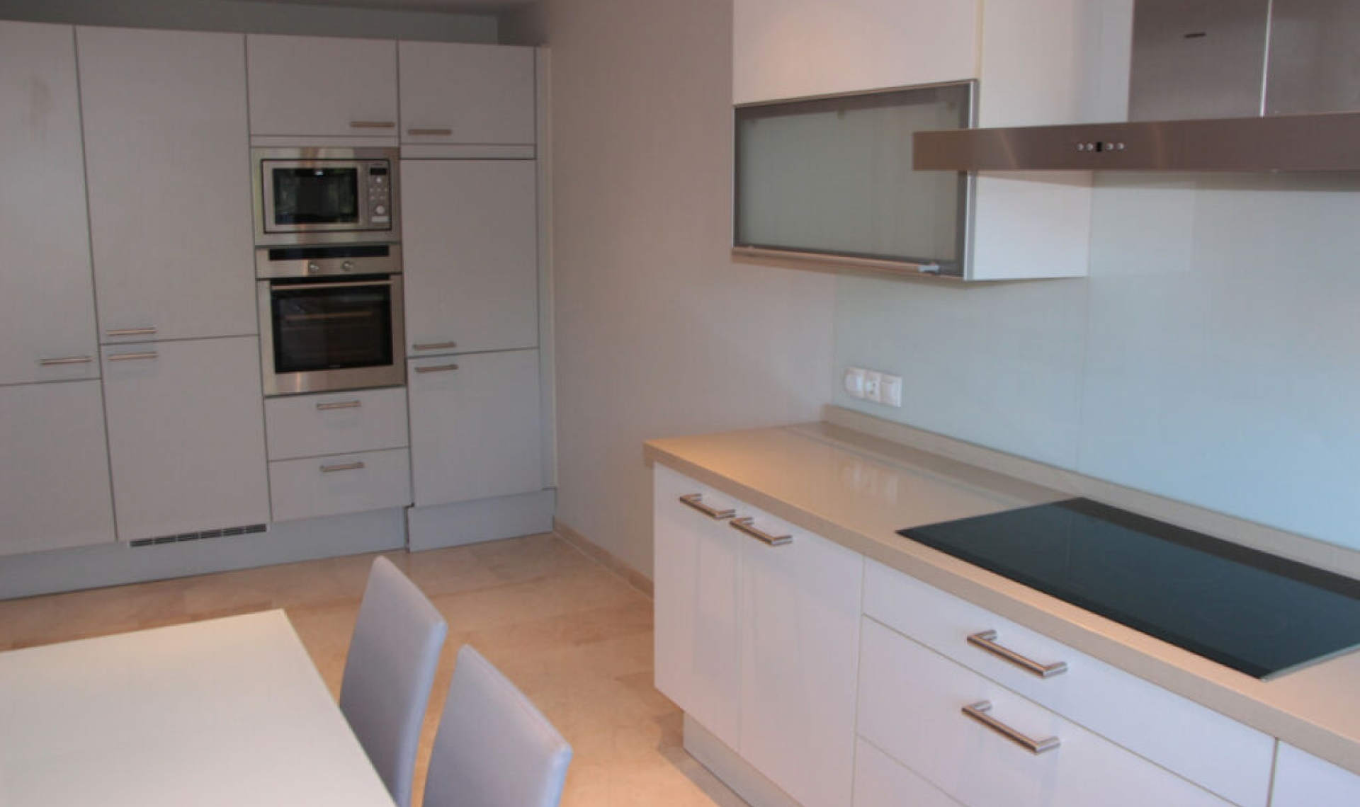 Resale - Apartment -
Marbella