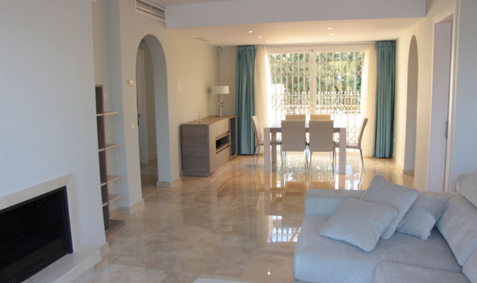Resale - Apartment -
Marbella