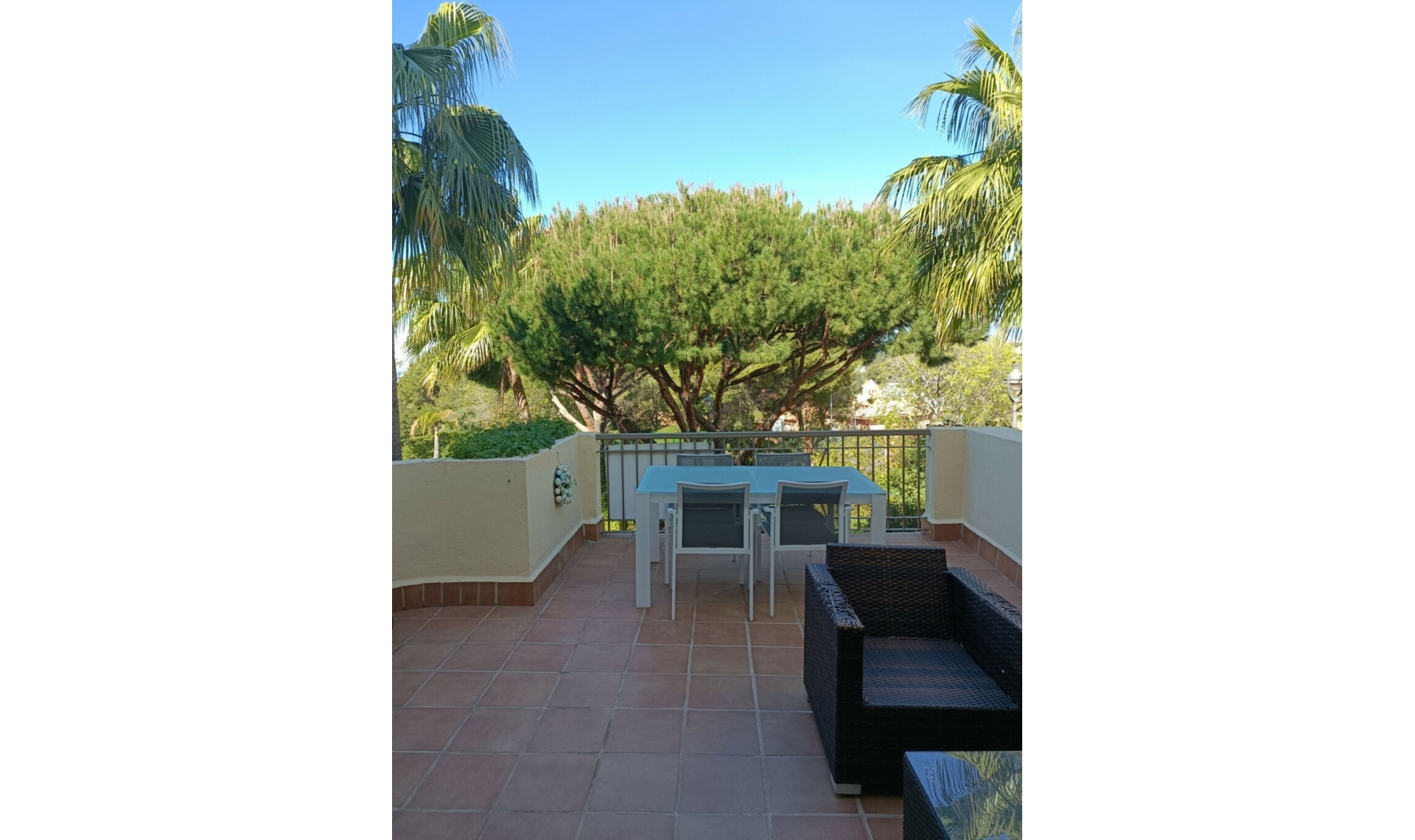 Resale - Apartment -
Marbella
