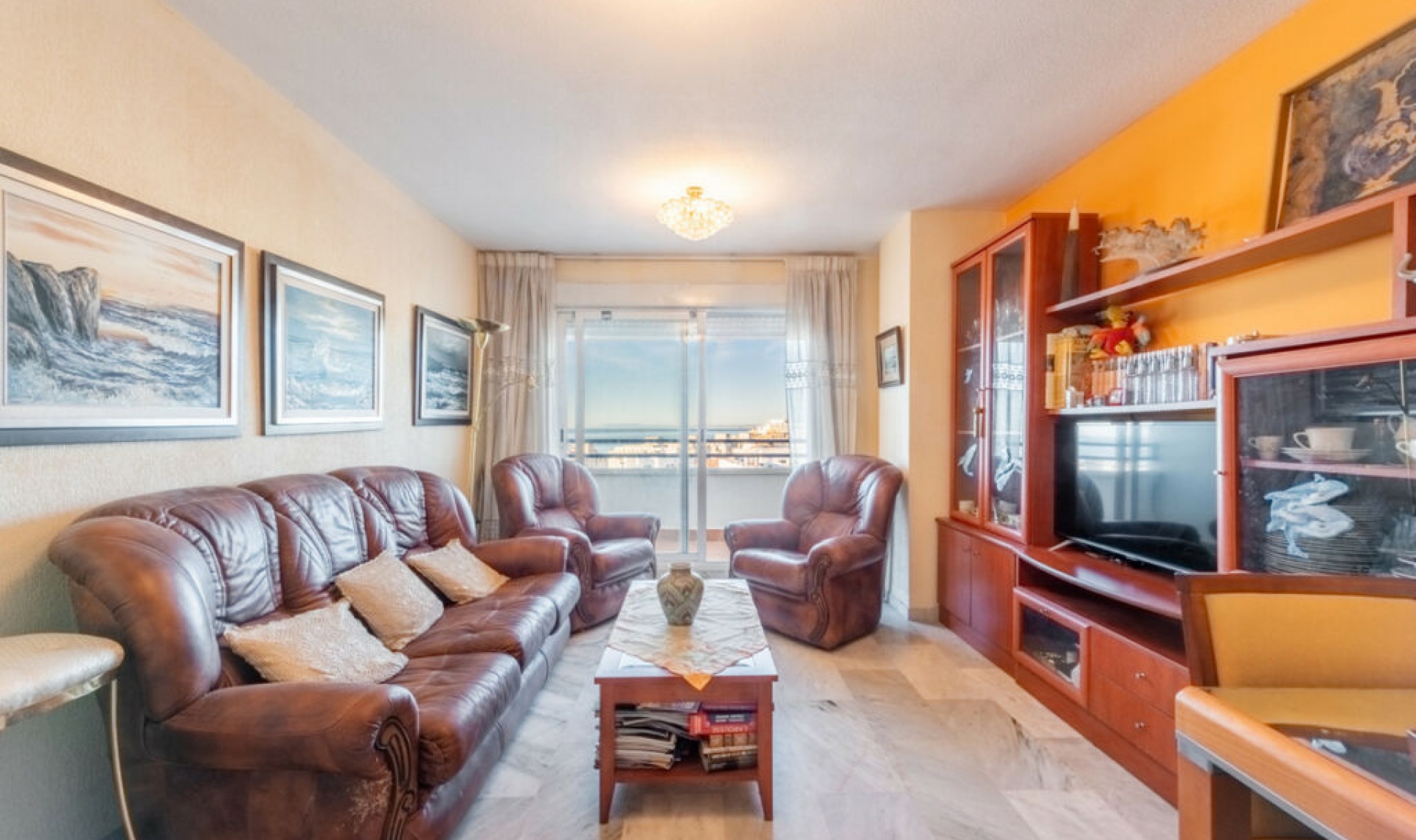 Resale - Apartment -
Marbella