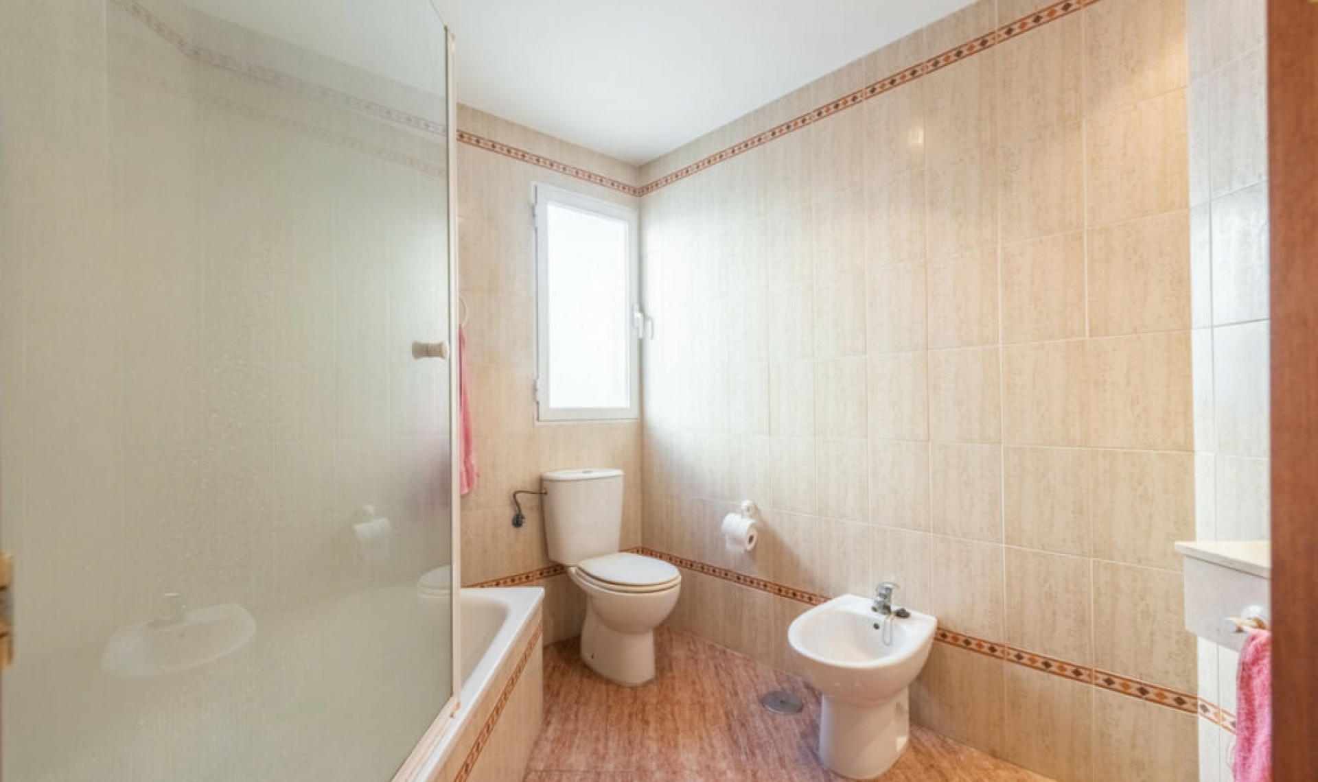 Resale - Apartment -
Marbella