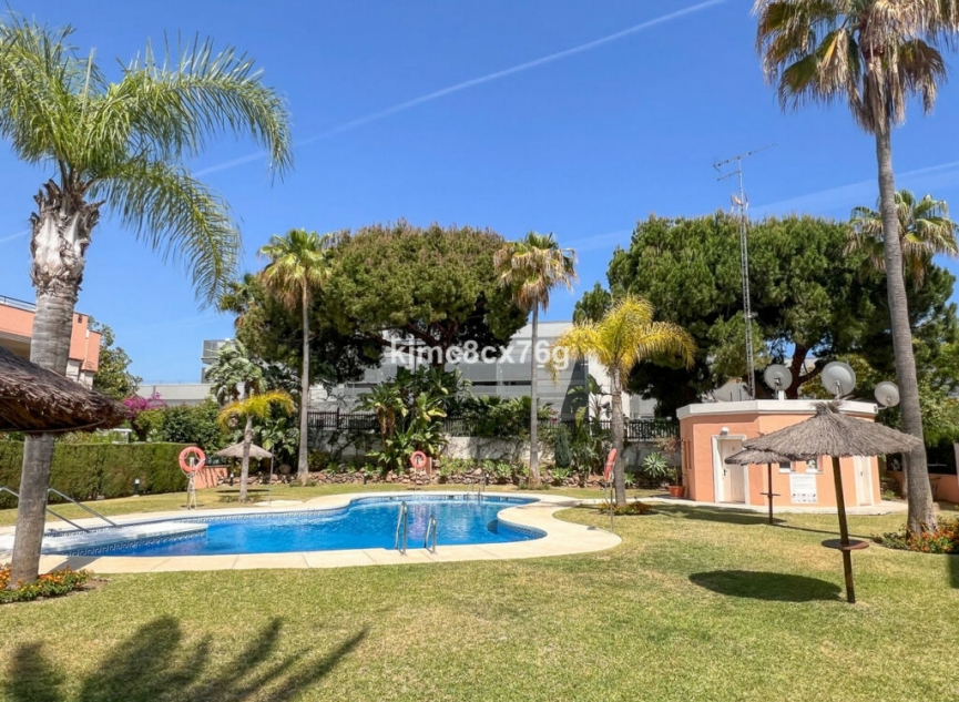 Resale - Apartment -
Marbella