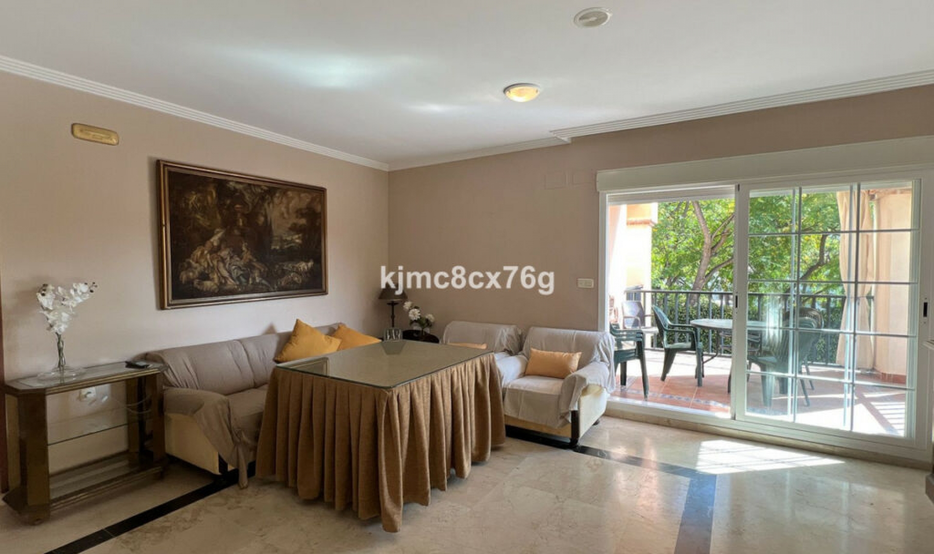 Resale - Apartment -
Marbella