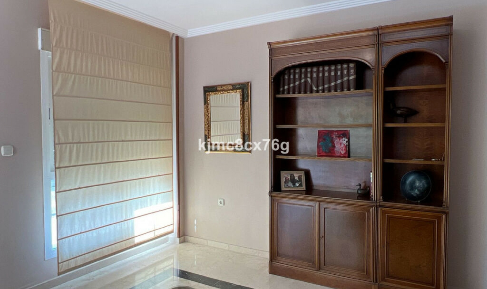 Resale - Apartment -
Marbella