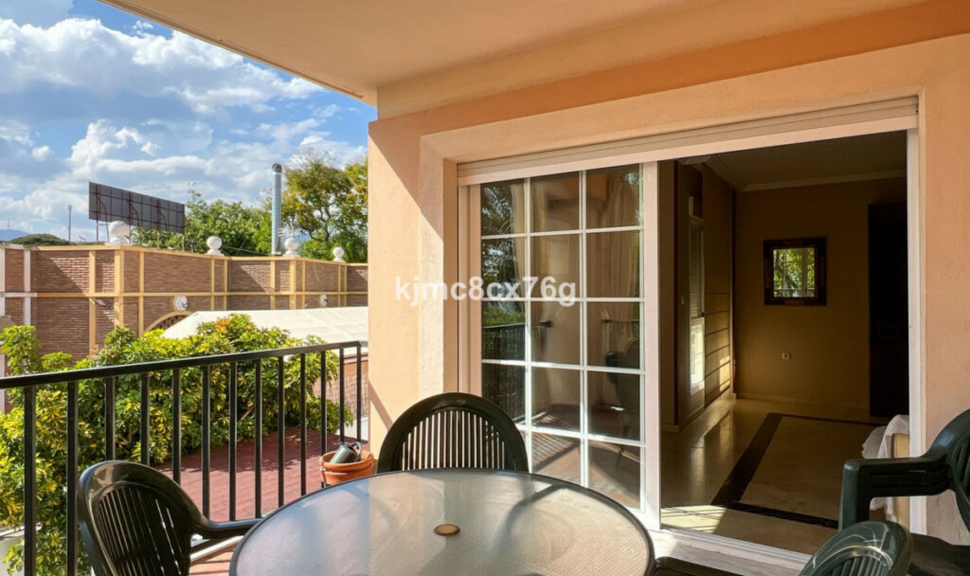 Resale - Apartment -
Marbella