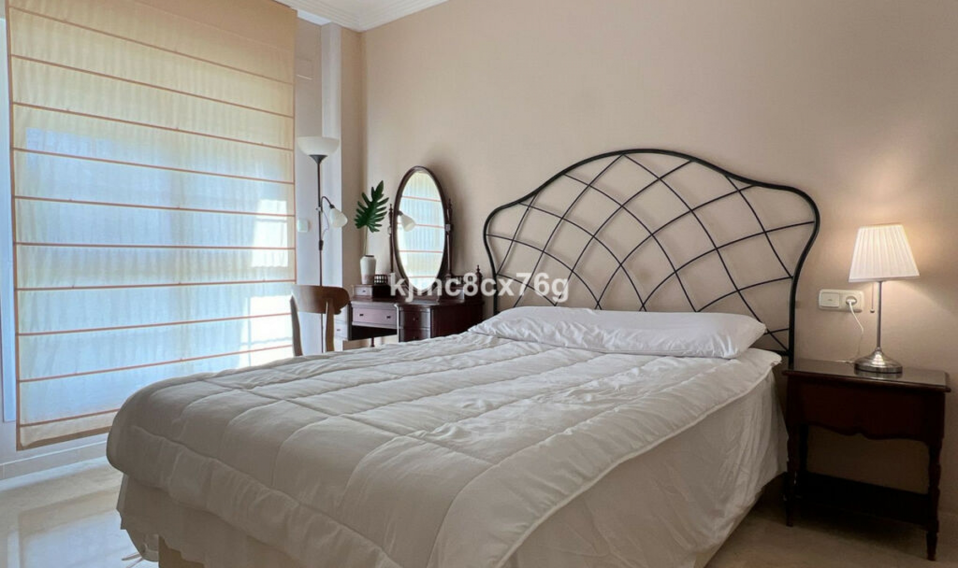 Resale - Apartment -
Marbella