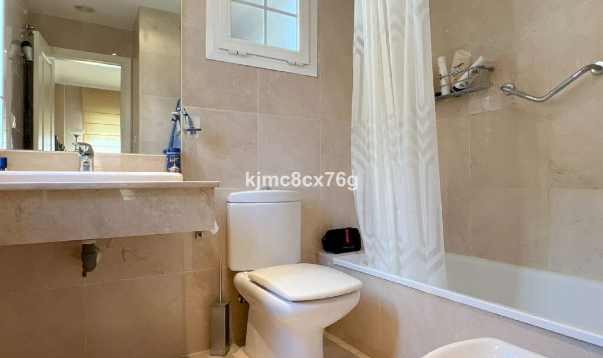 Resale - Apartment -
Marbella