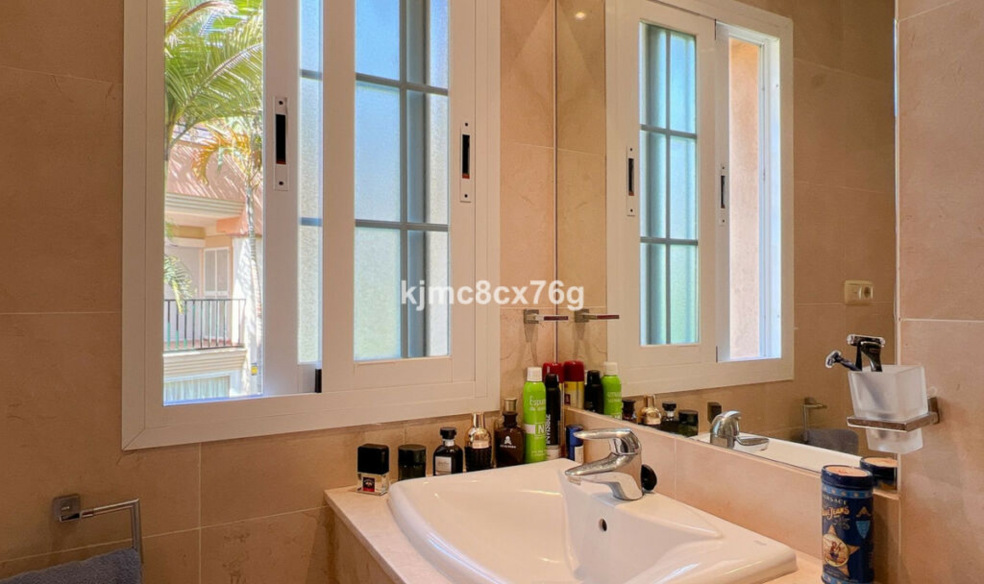 Resale - Apartment -
Marbella