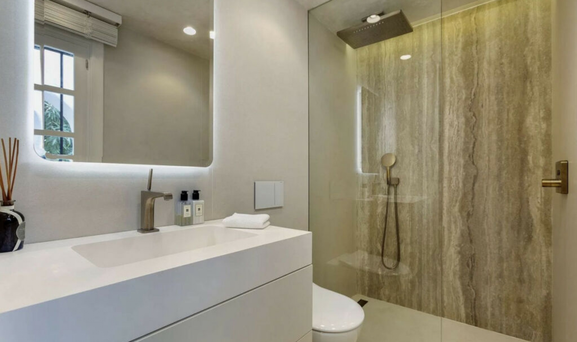 Resale - Apartment -
Marbella