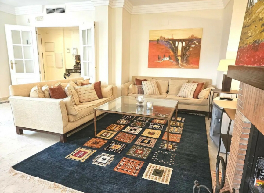 Resale - Apartment -
Marbella