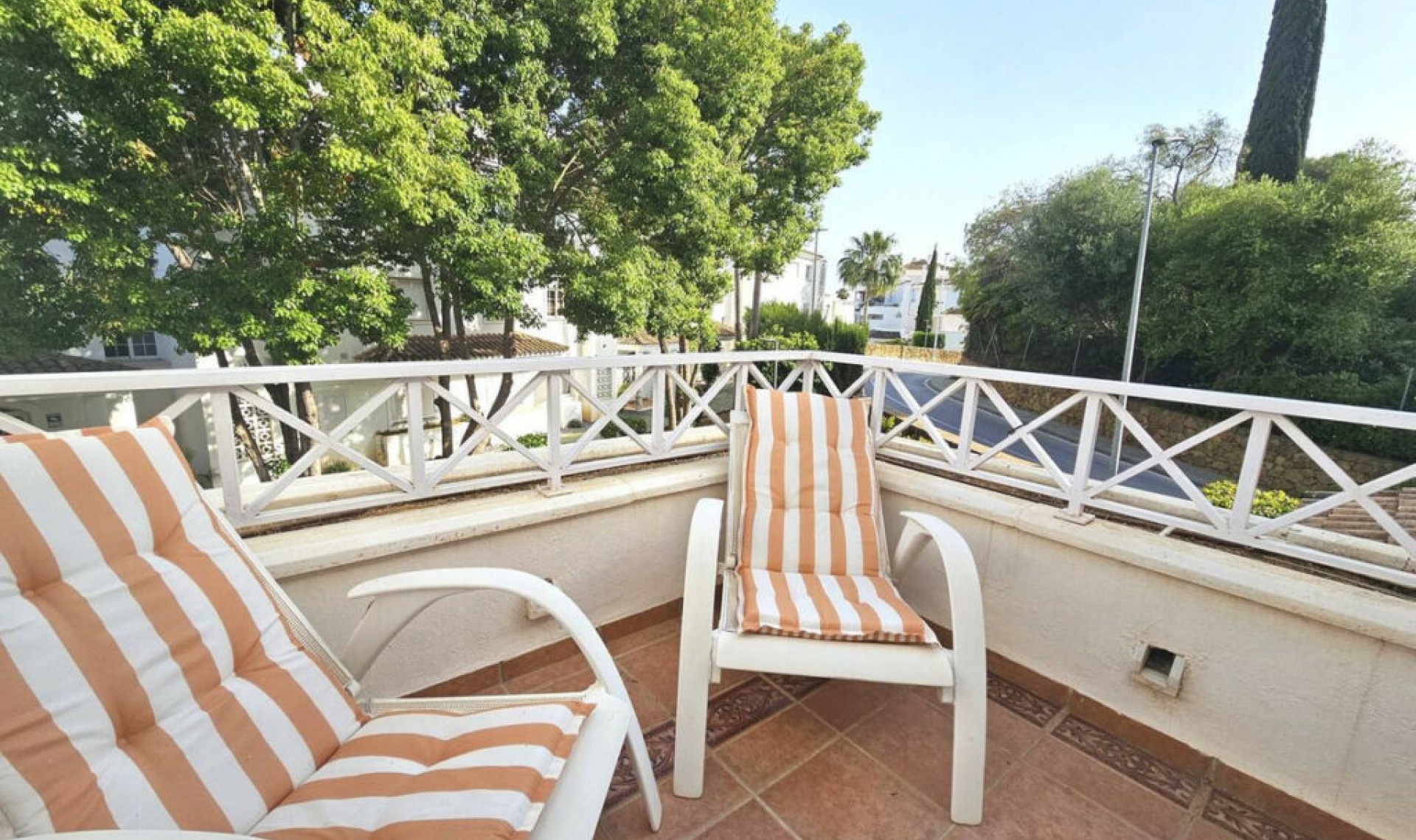 Resale - Apartment -
Marbella