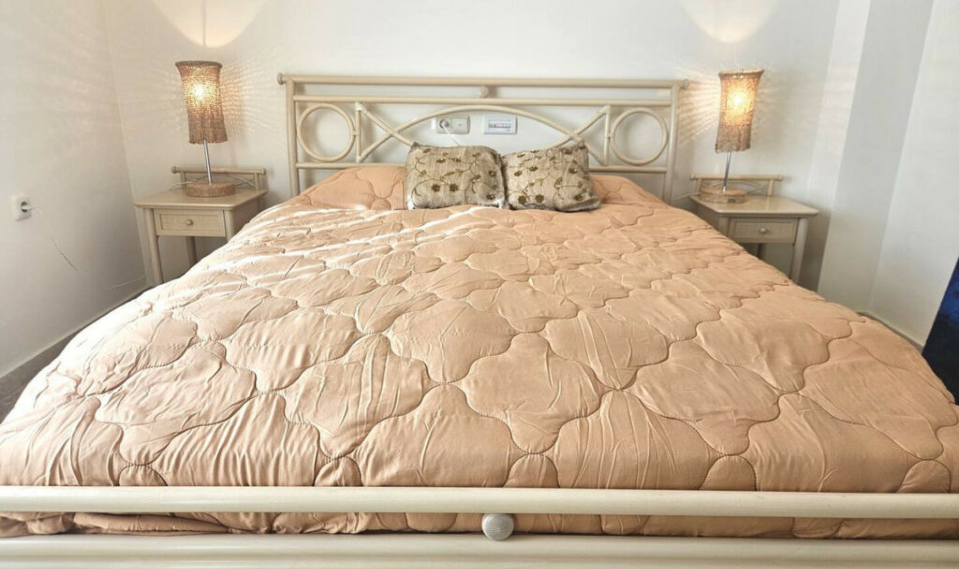 Resale - Apartment -
Marbella