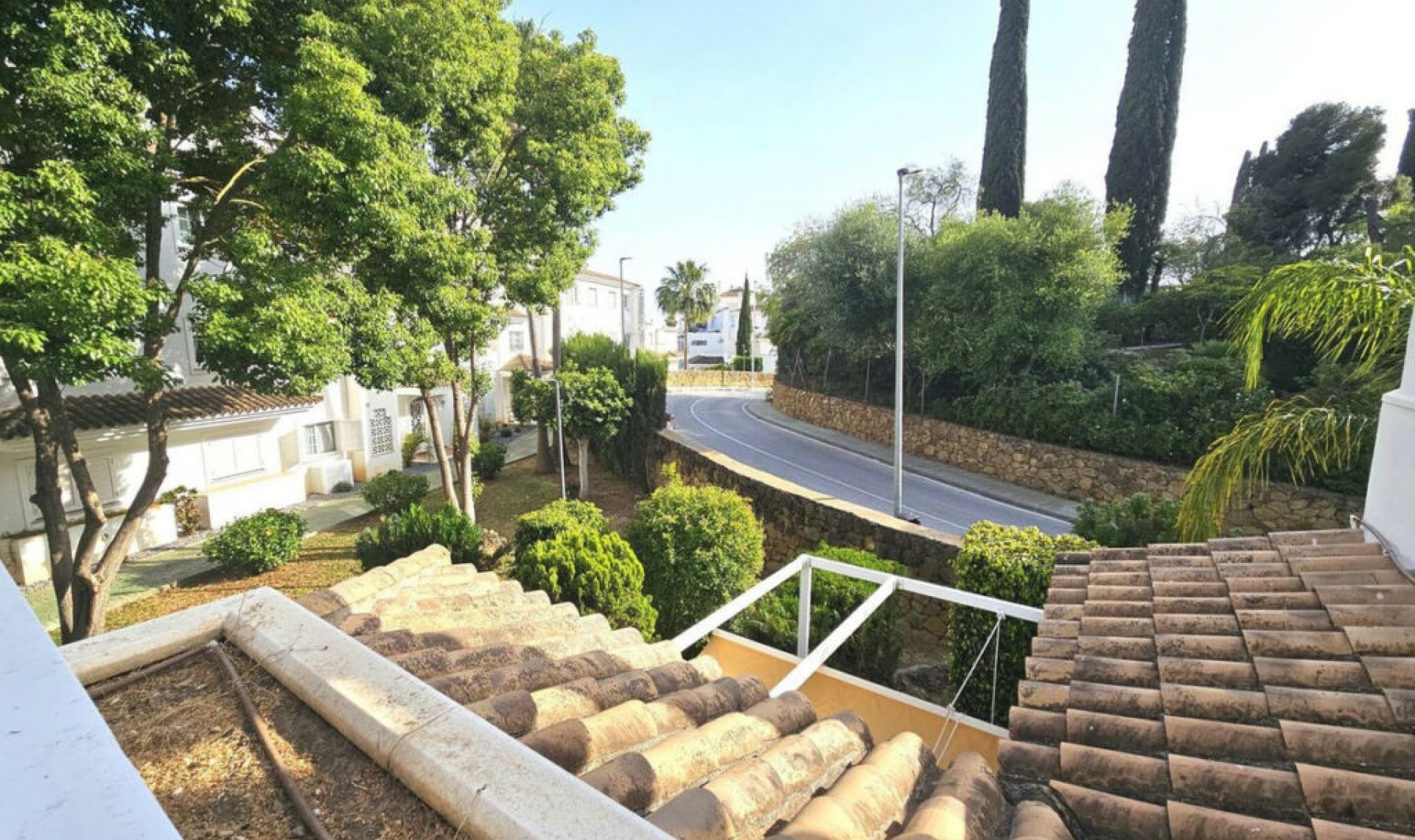 Resale - Apartment -
Marbella