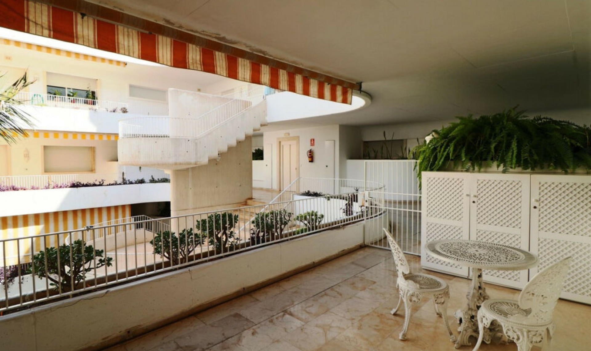 Resale - Apartment -
Marbella