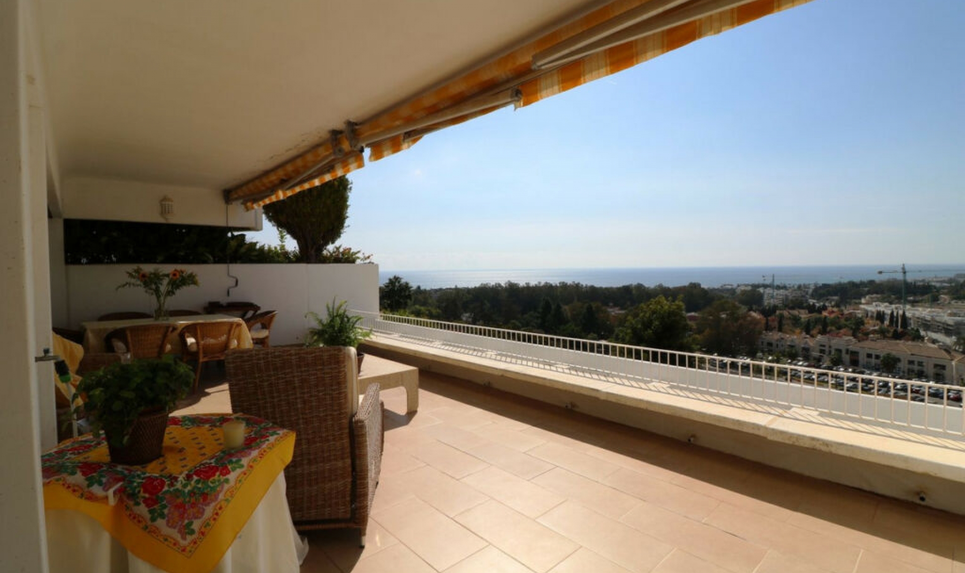 Resale - Apartment -
Marbella