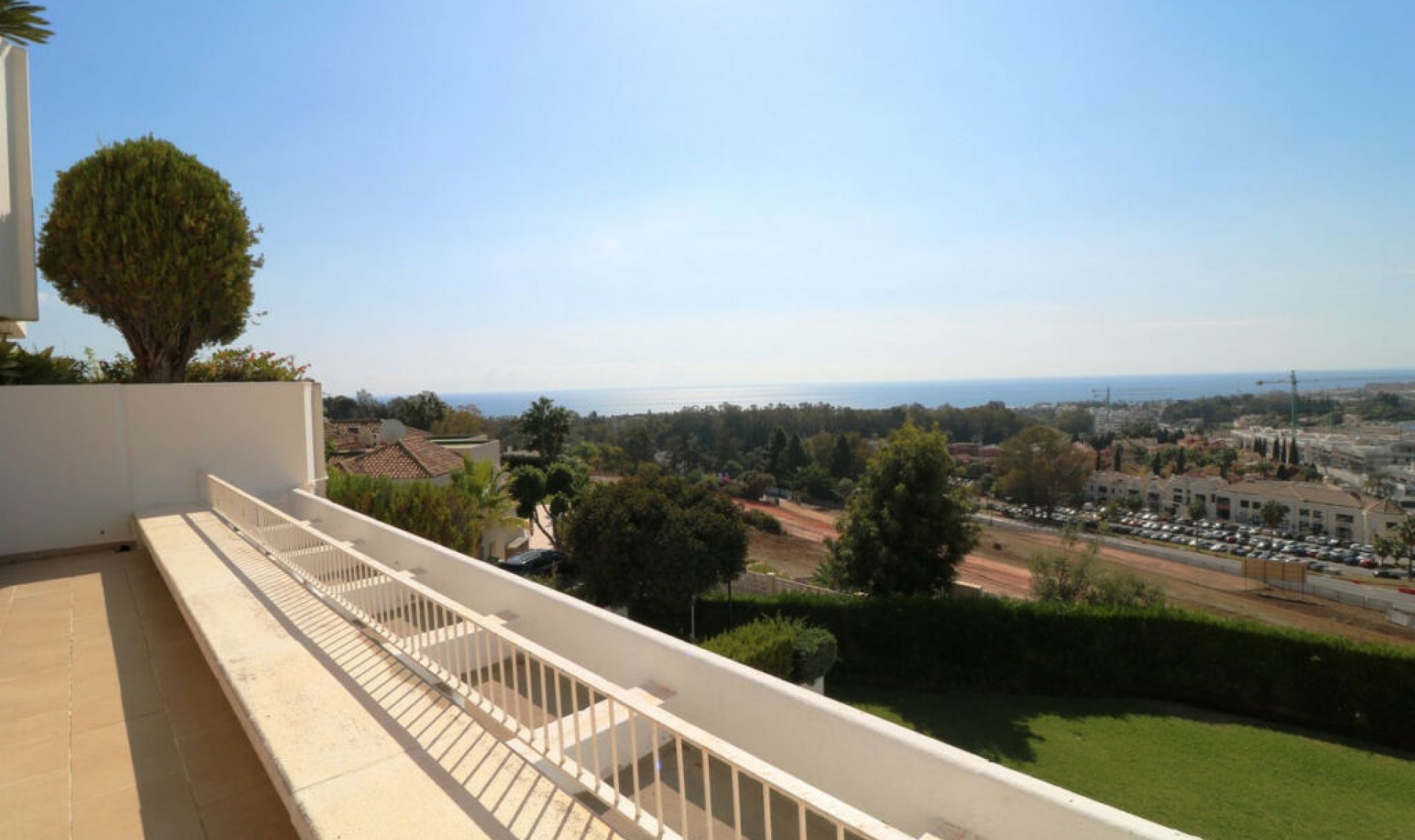 Resale - Apartment -
Marbella