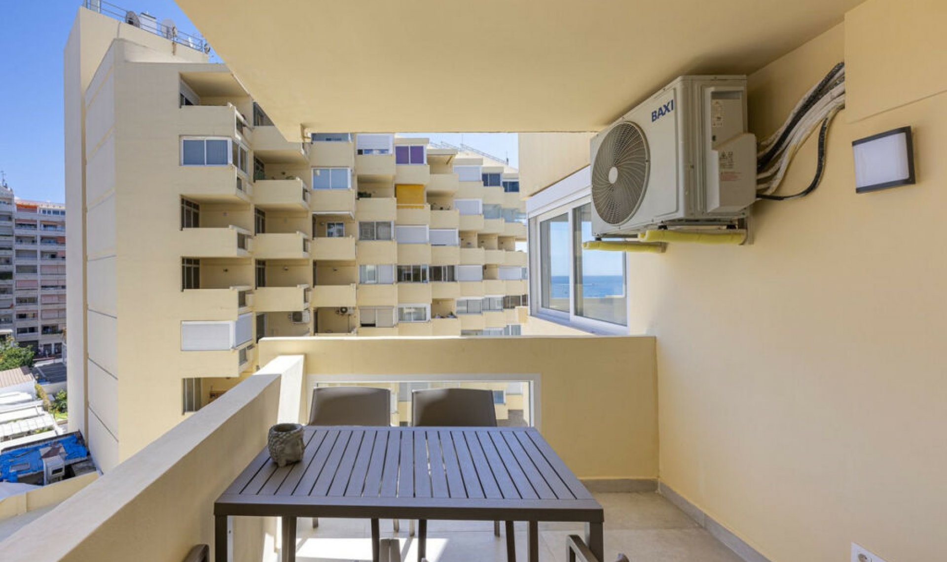 Resale - Apartment -
Marbella