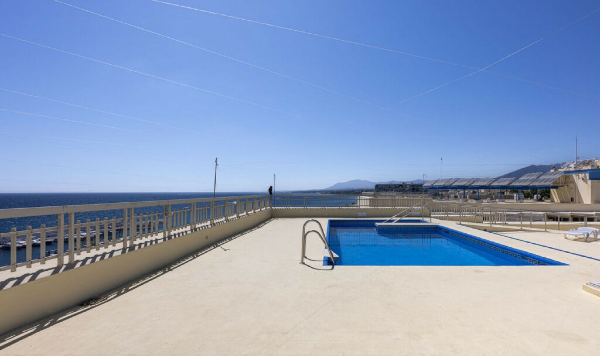 Resale - Apartment -
Marbella