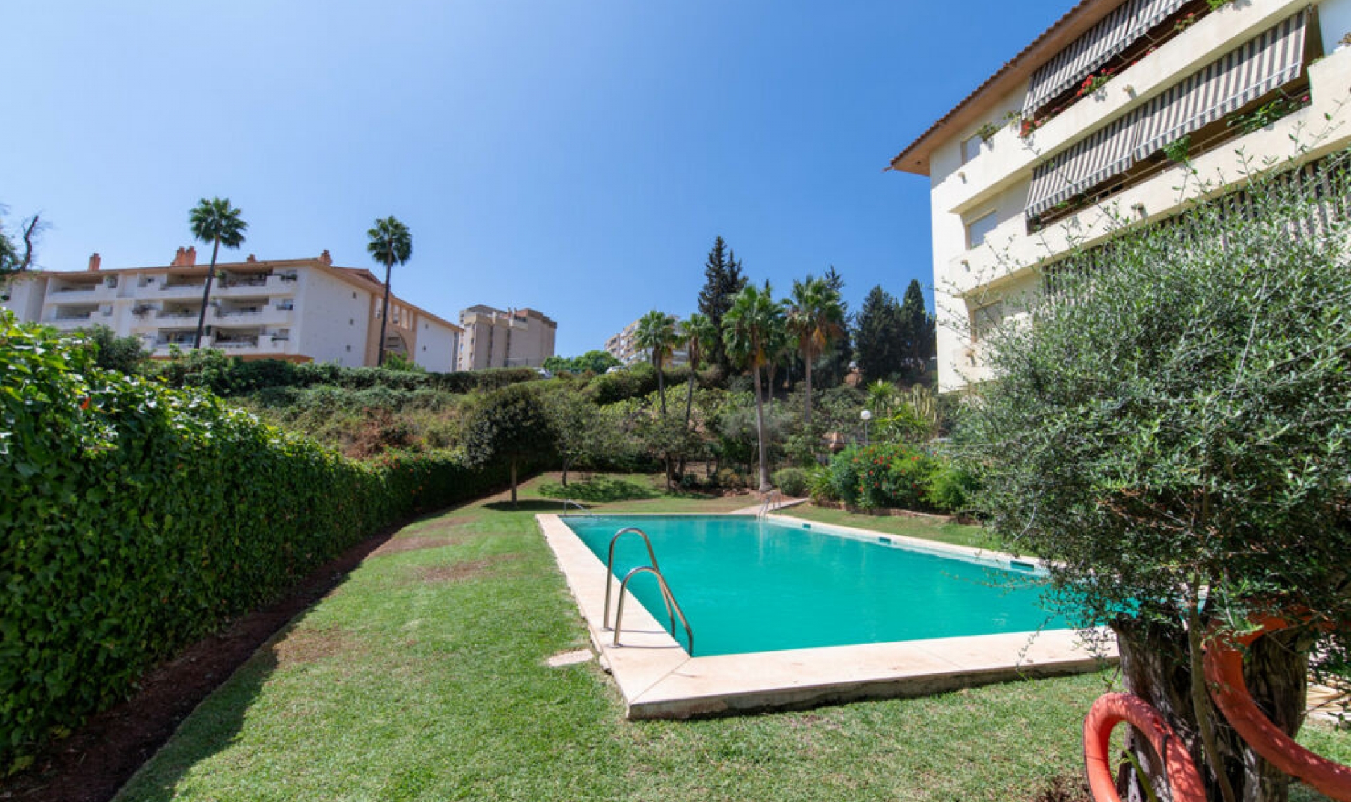 Resale - Apartment -
Marbella