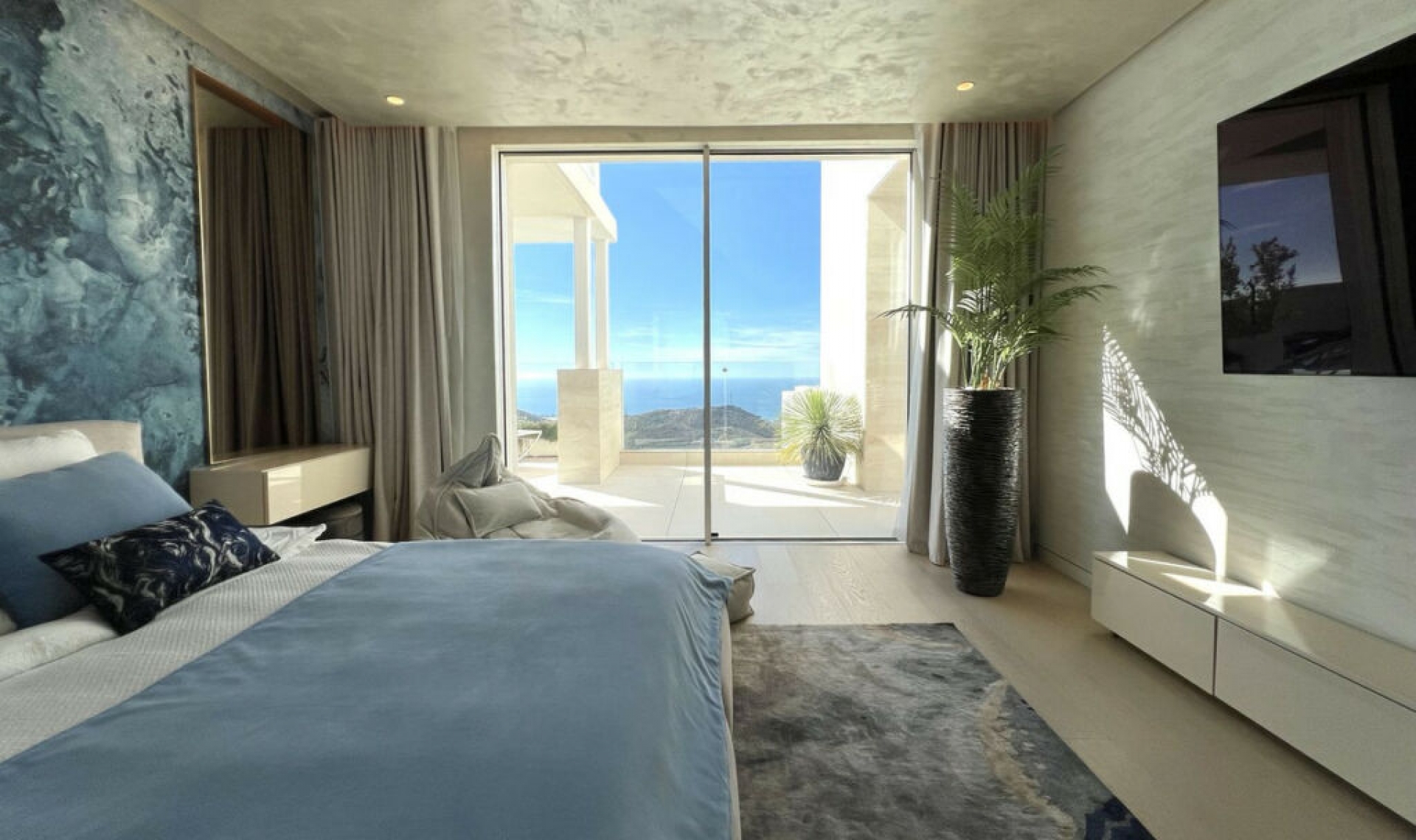 Resale - Apartment -
Marbella