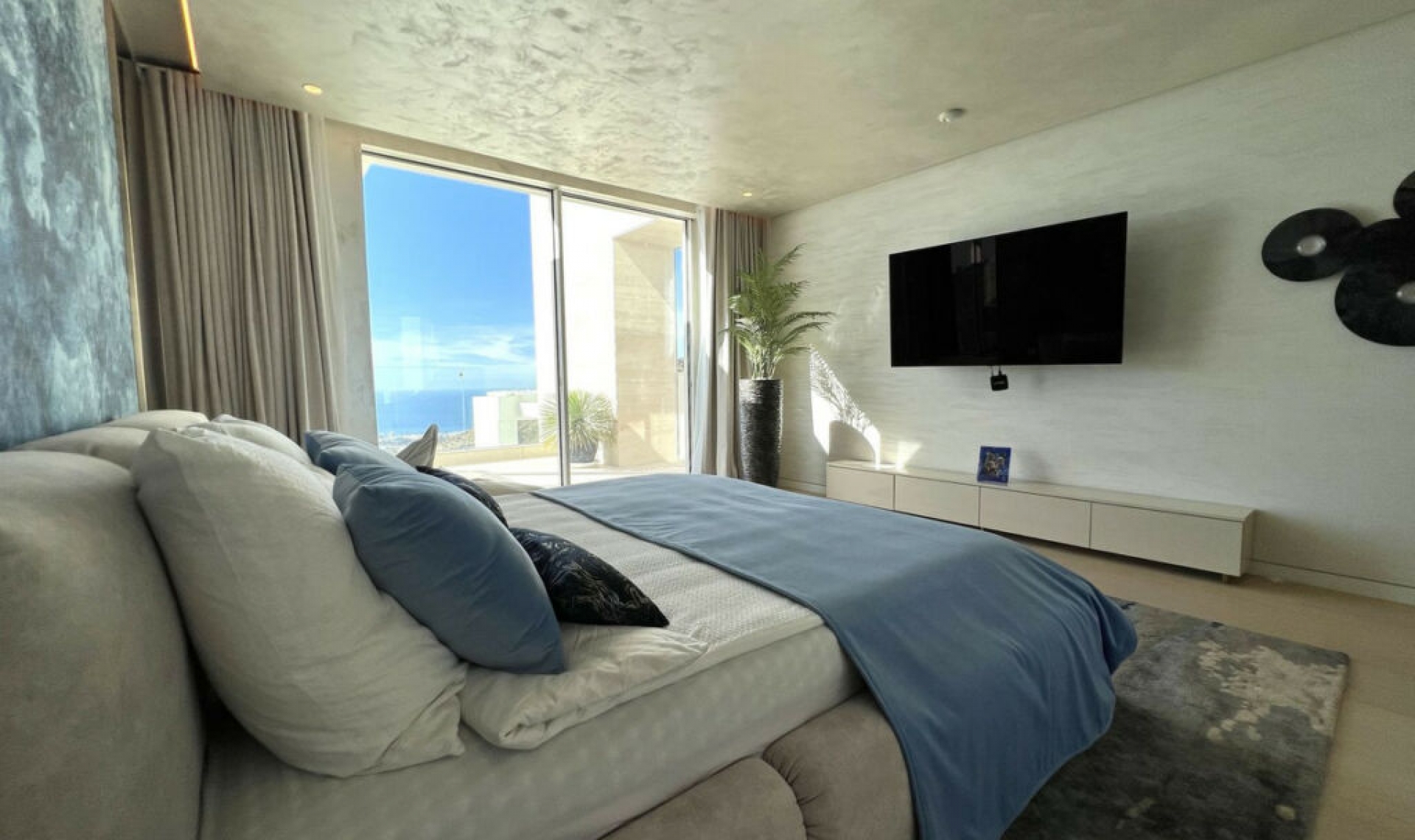 Resale - Apartment -
Marbella