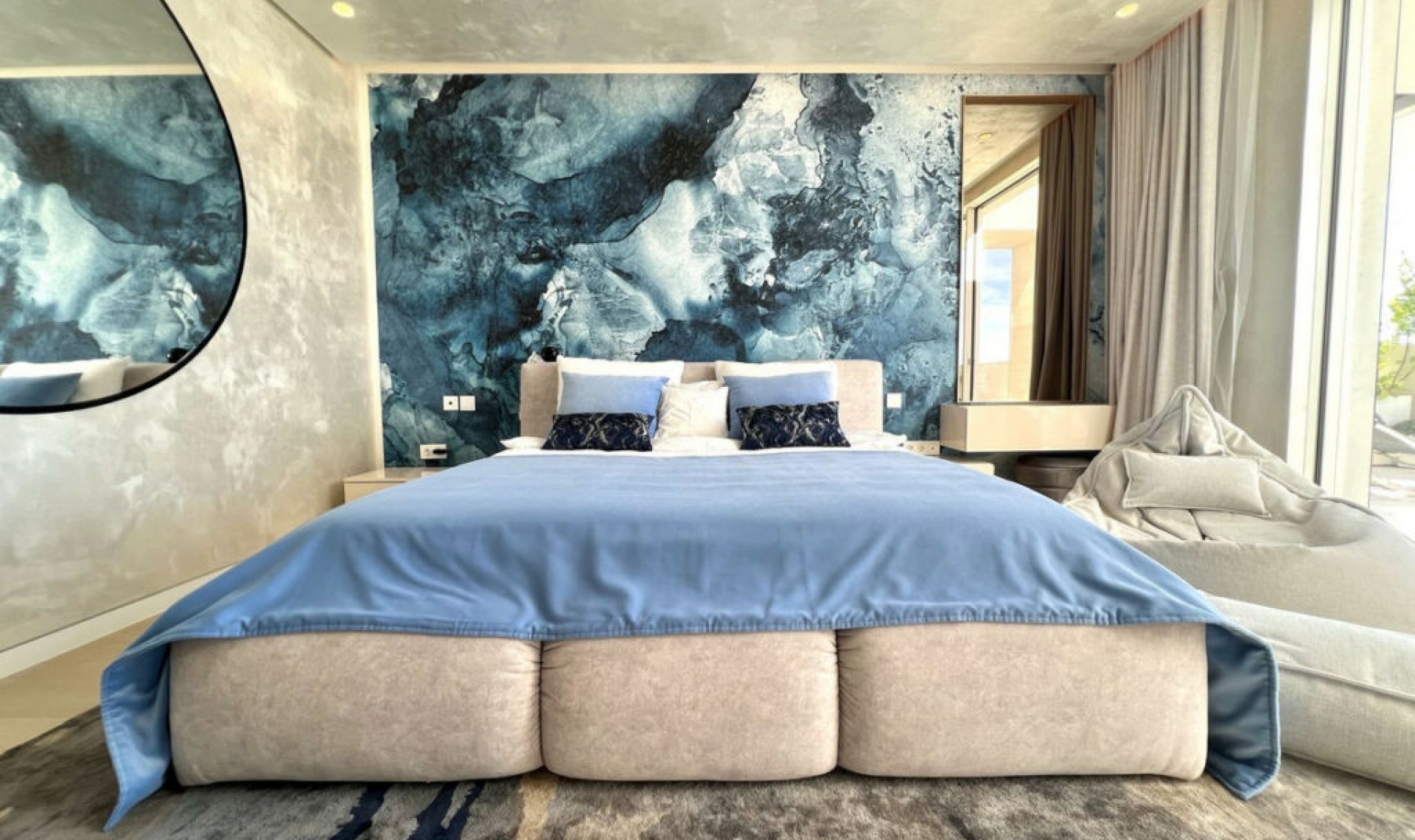 Resale - Apartment -
Marbella