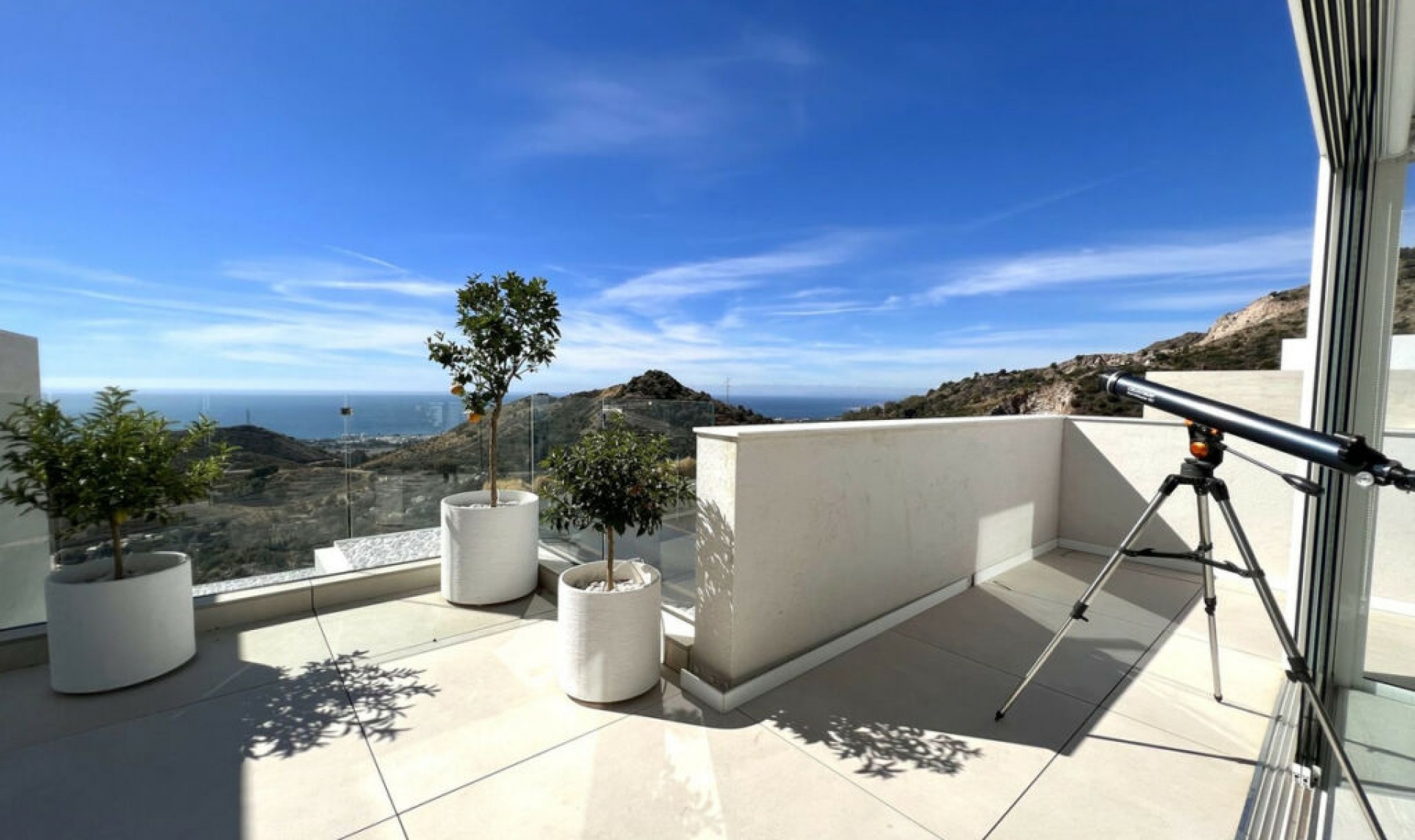 Resale - Apartment -
Marbella