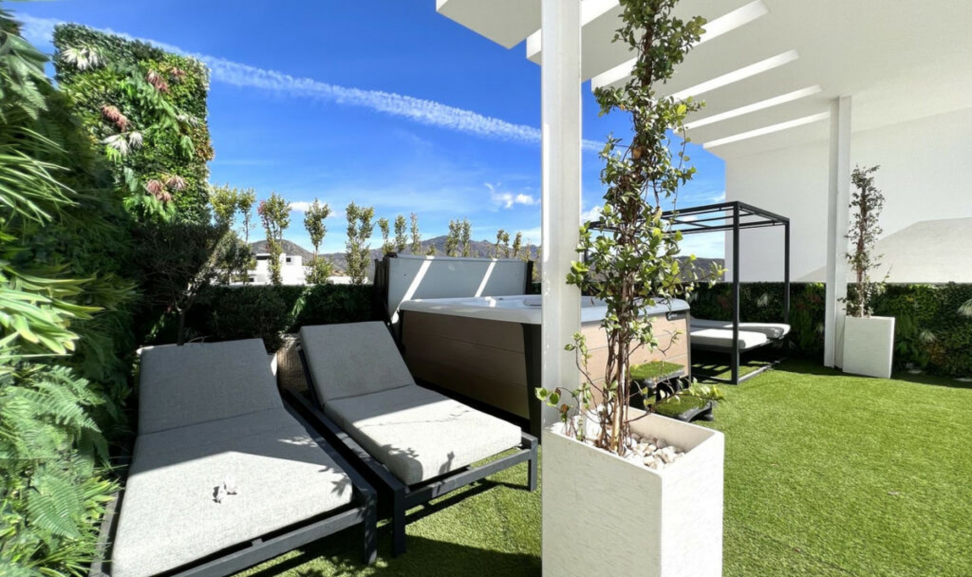 Resale - Apartment -
Marbella