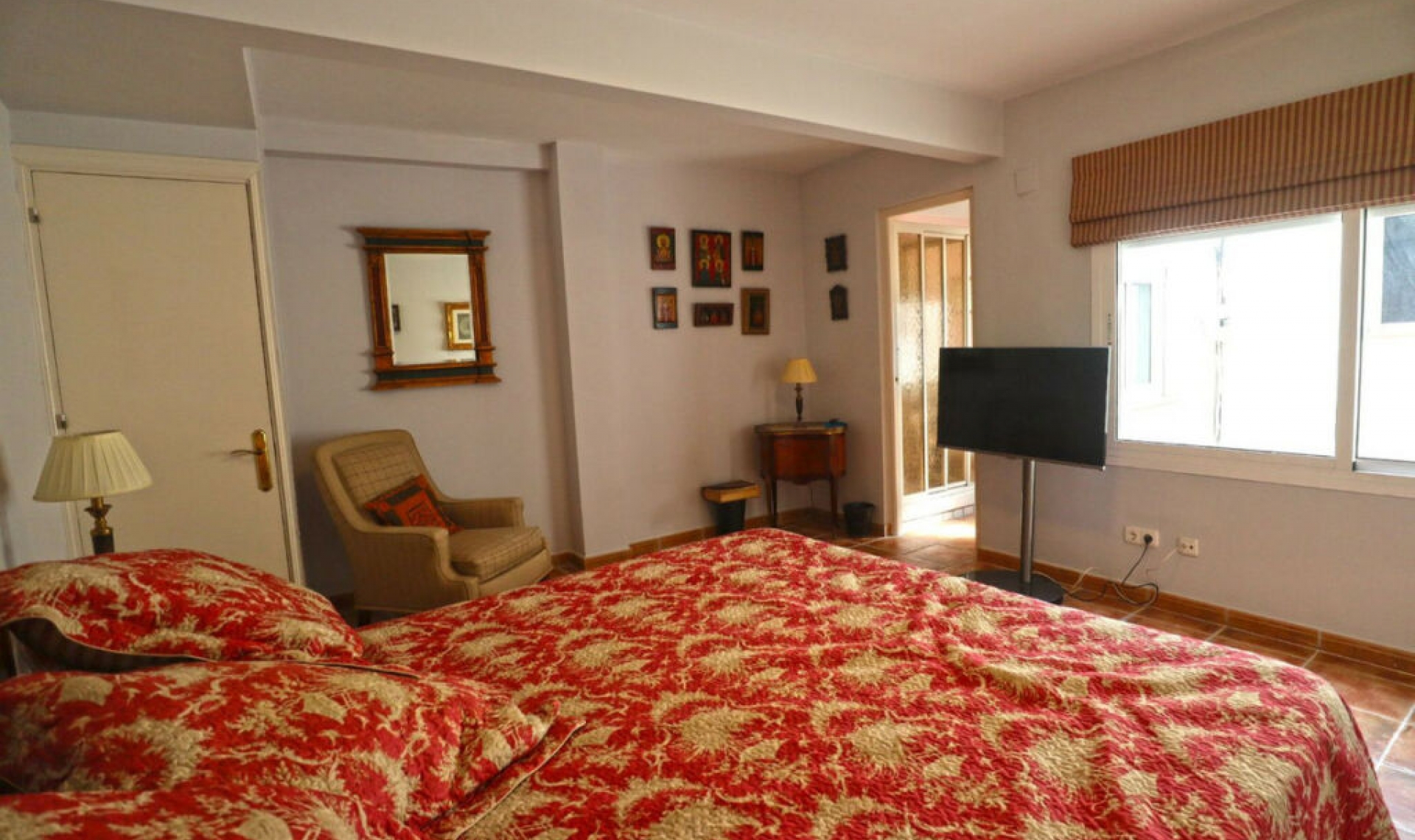 Resale - Apartment -
Marbella
