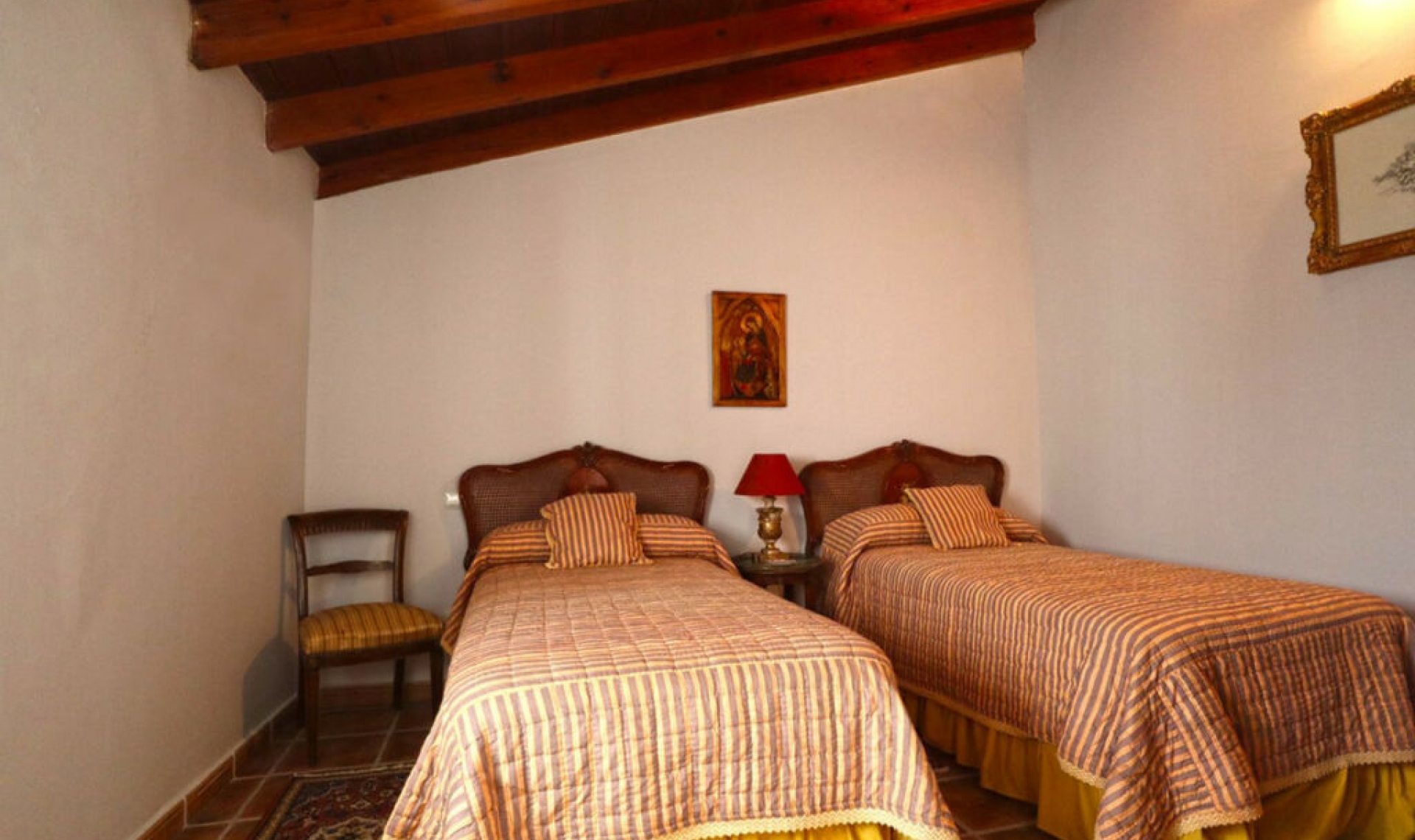 Resale - Apartment -
Marbella