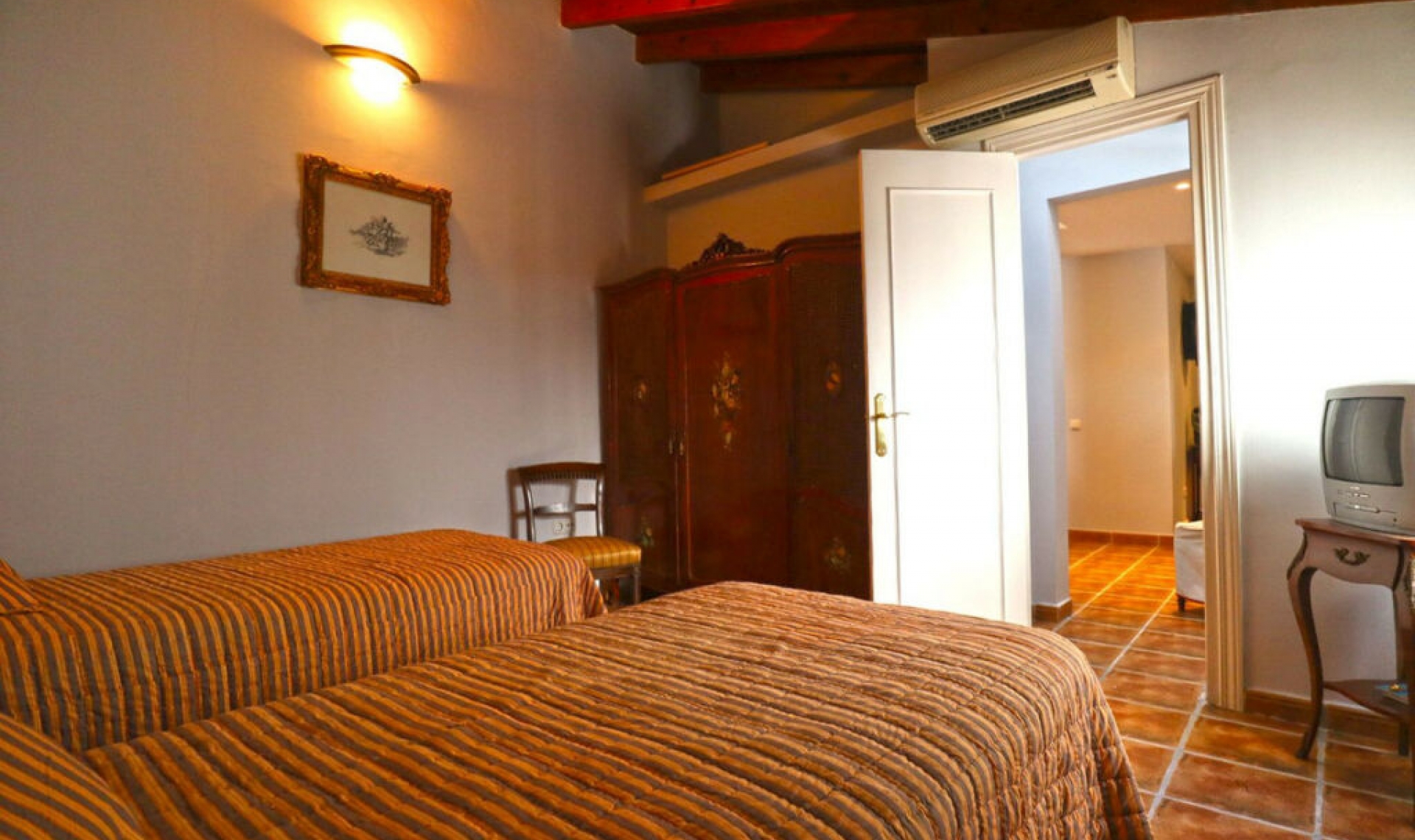 Resale - Apartment -
Marbella