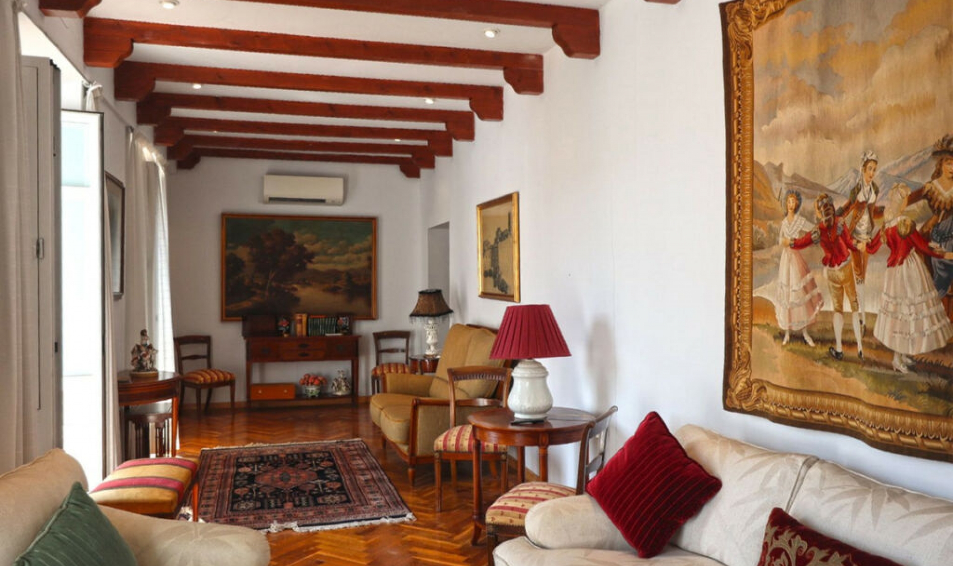 Resale - Apartment -
Marbella