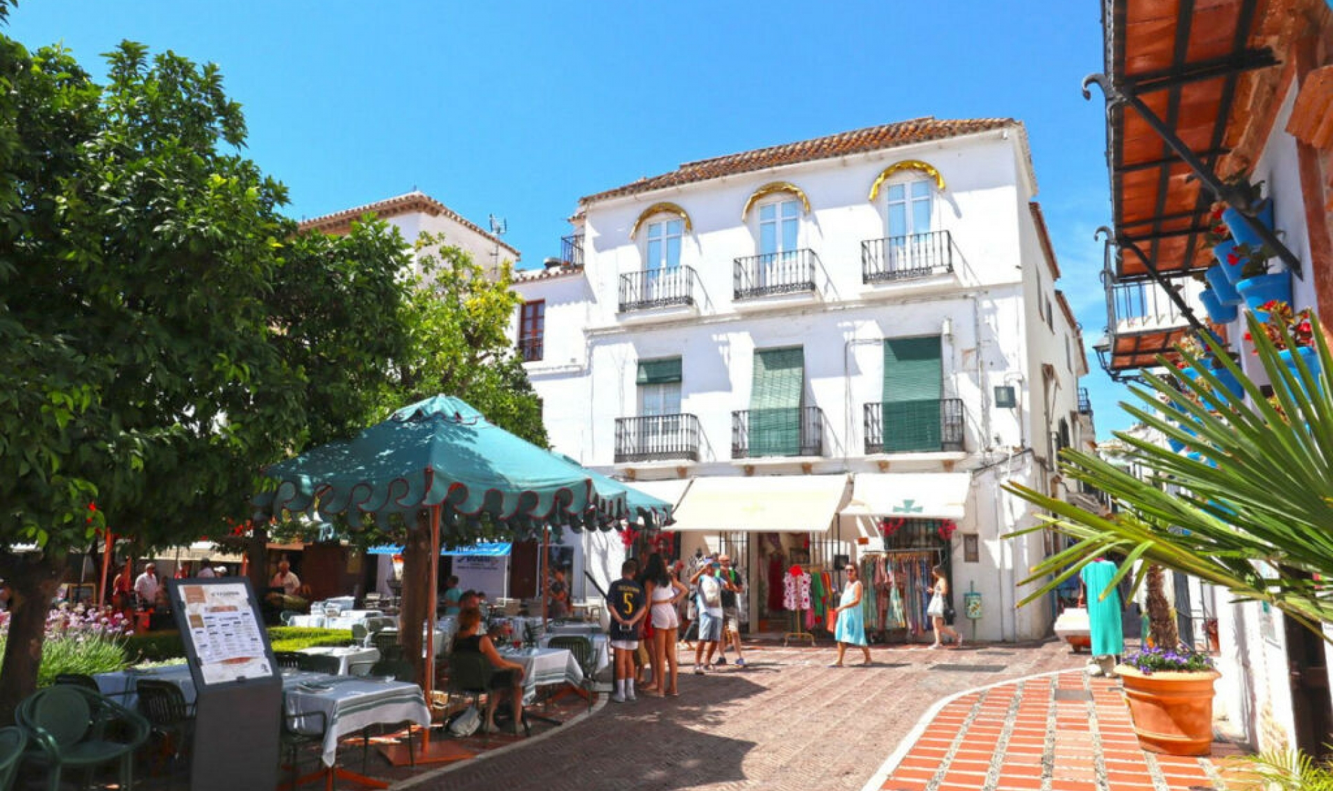 Resale - Apartment -
Marbella