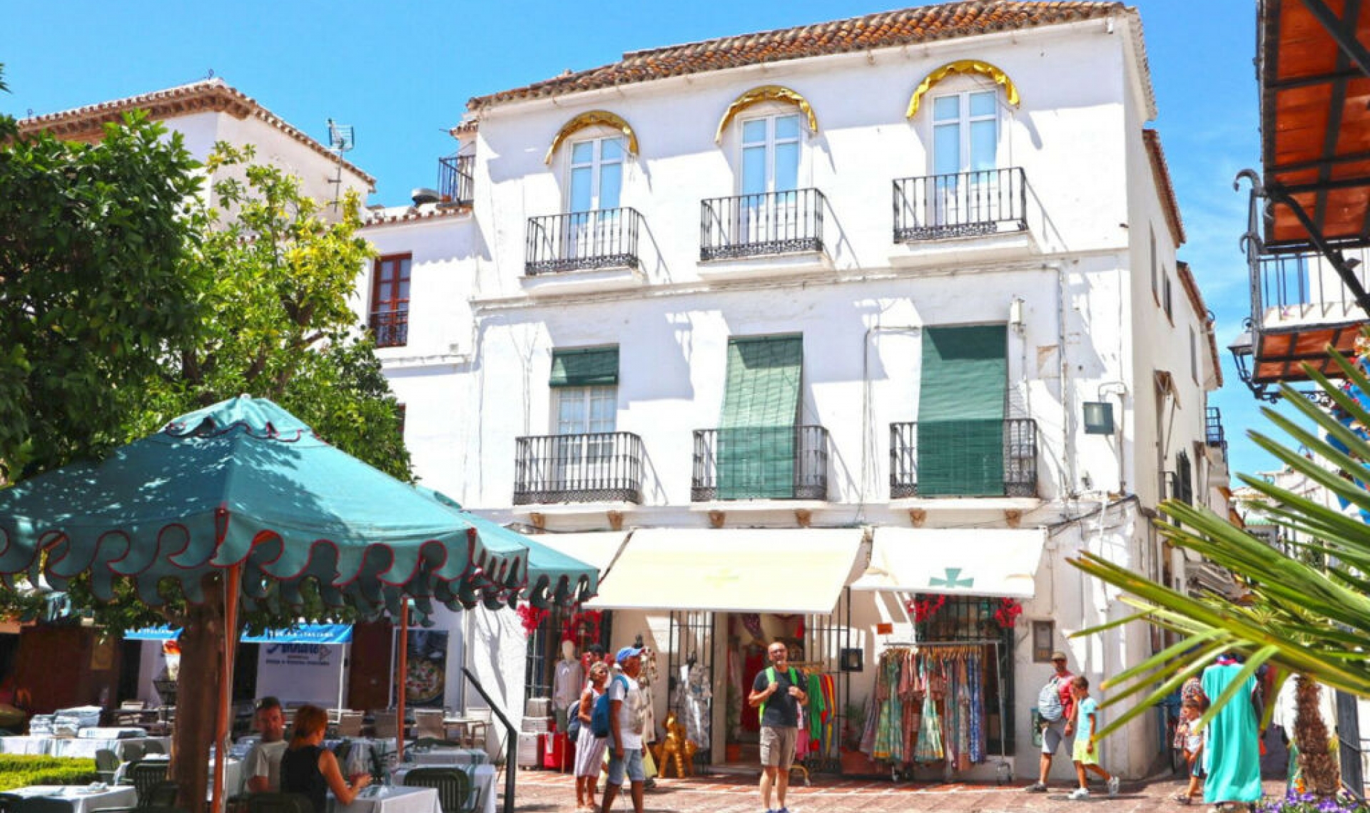 Resale - Apartment -
Marbella