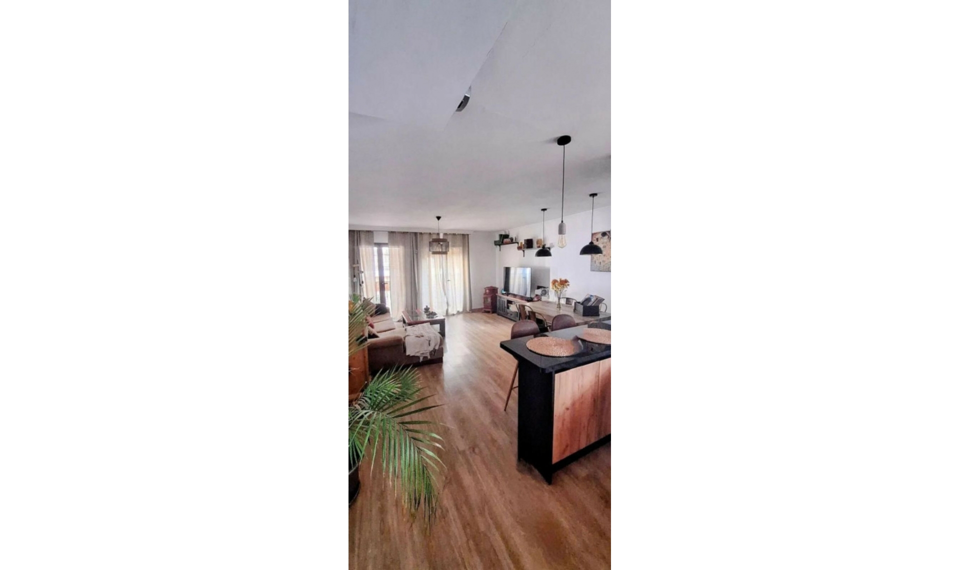 Resale - Apartment -
Marbella