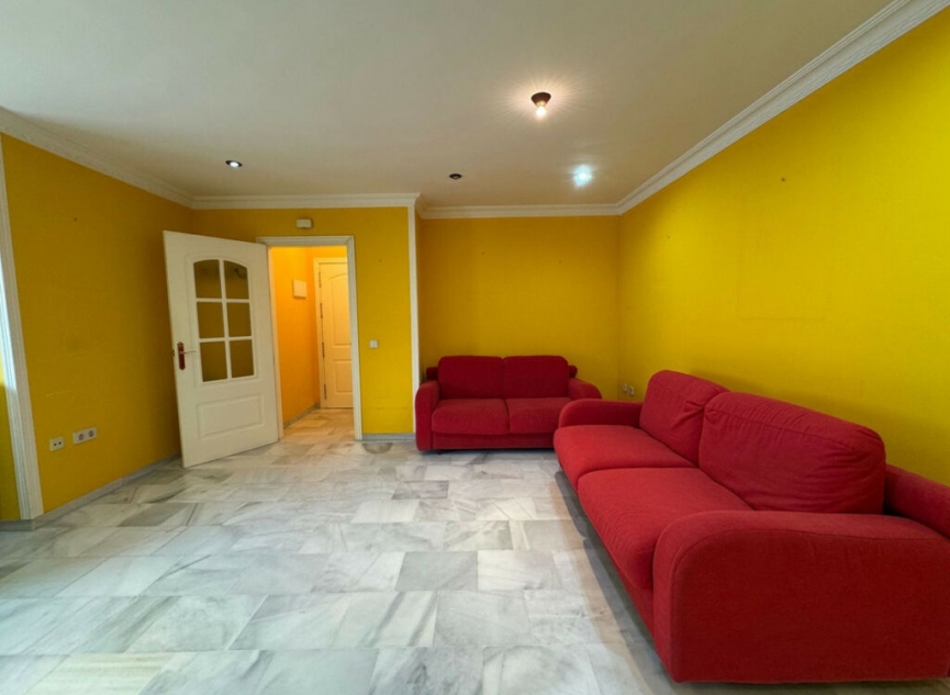 Resale - Apartment -
Marbella