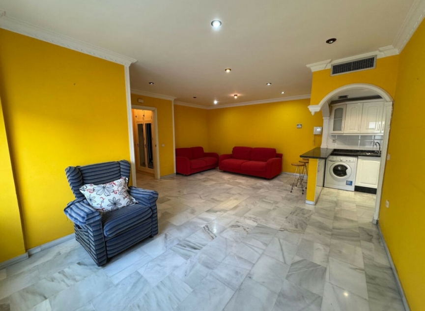 Resale - Apartment -
Marbella