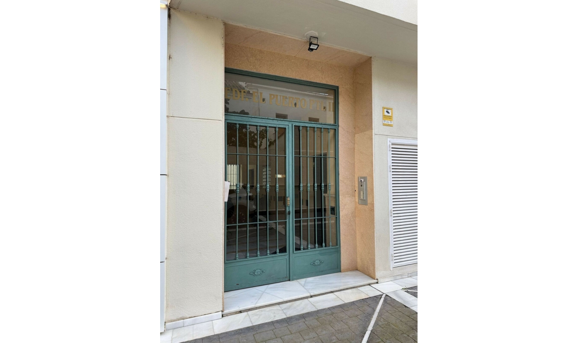 Resale - Apartment -
Marbella