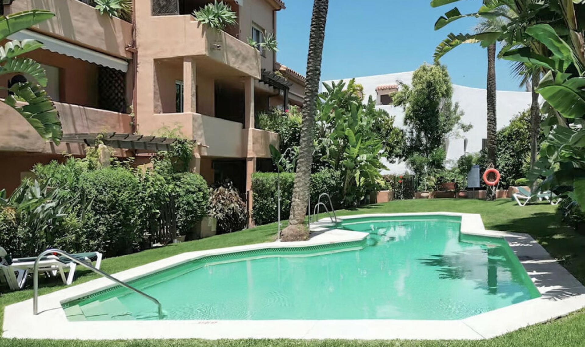 Resale - Apartment -
Marbella