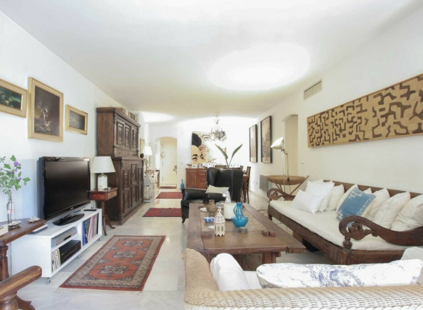 Resale - Apartment -
Marbella