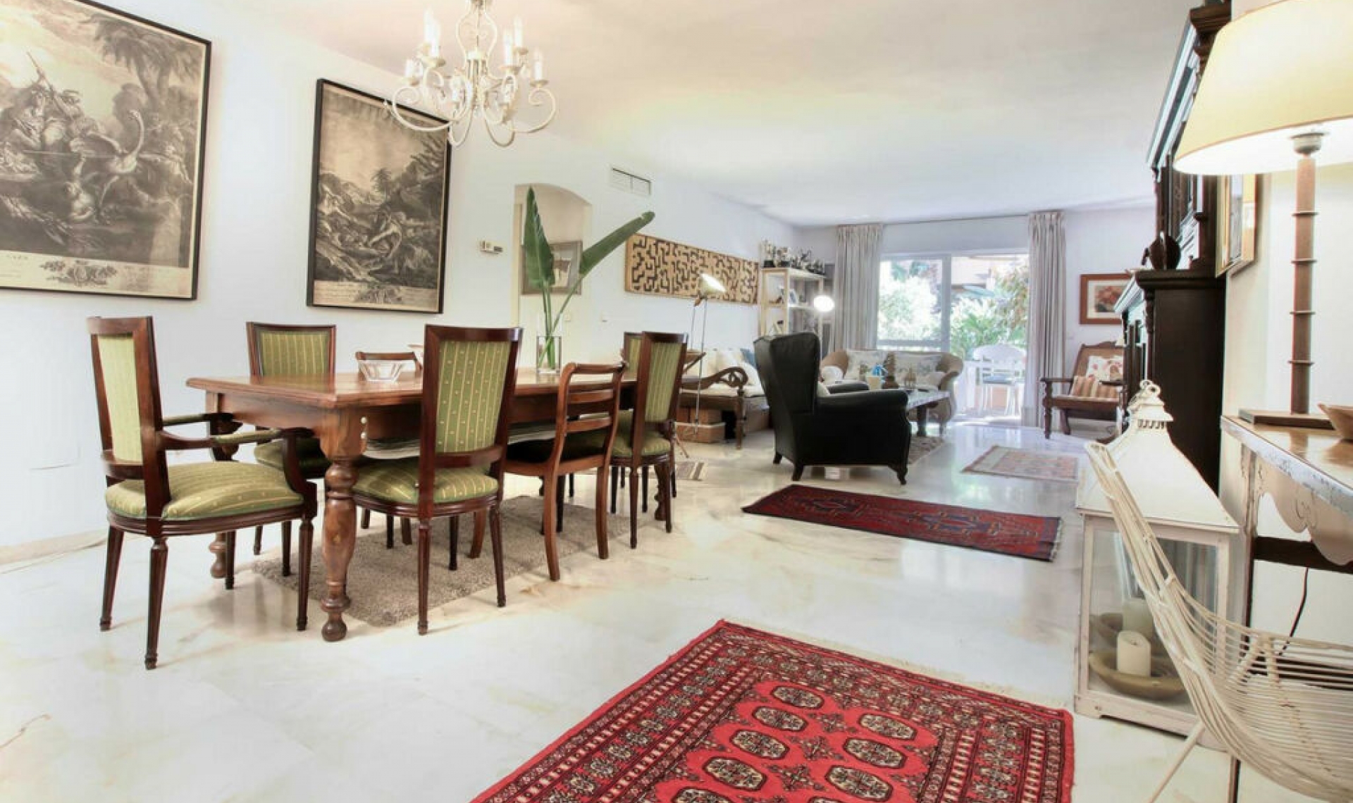 Resale - Apartment -
Marbella